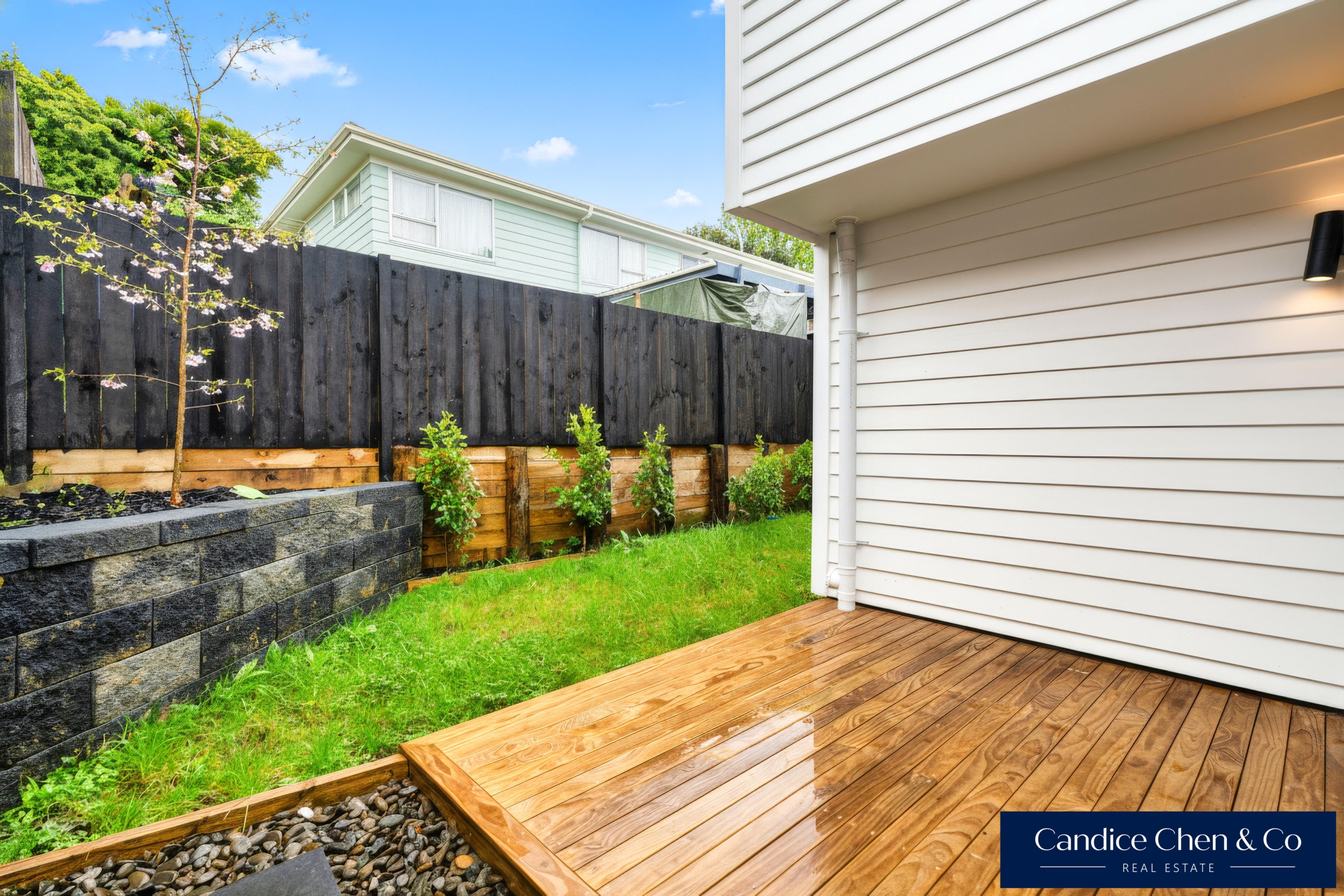 167637917__1764889586-167637917__1760317594-47006-EXTERIOR-2 Rare Find! 3 beds 3 baths Brand New Freehold Home