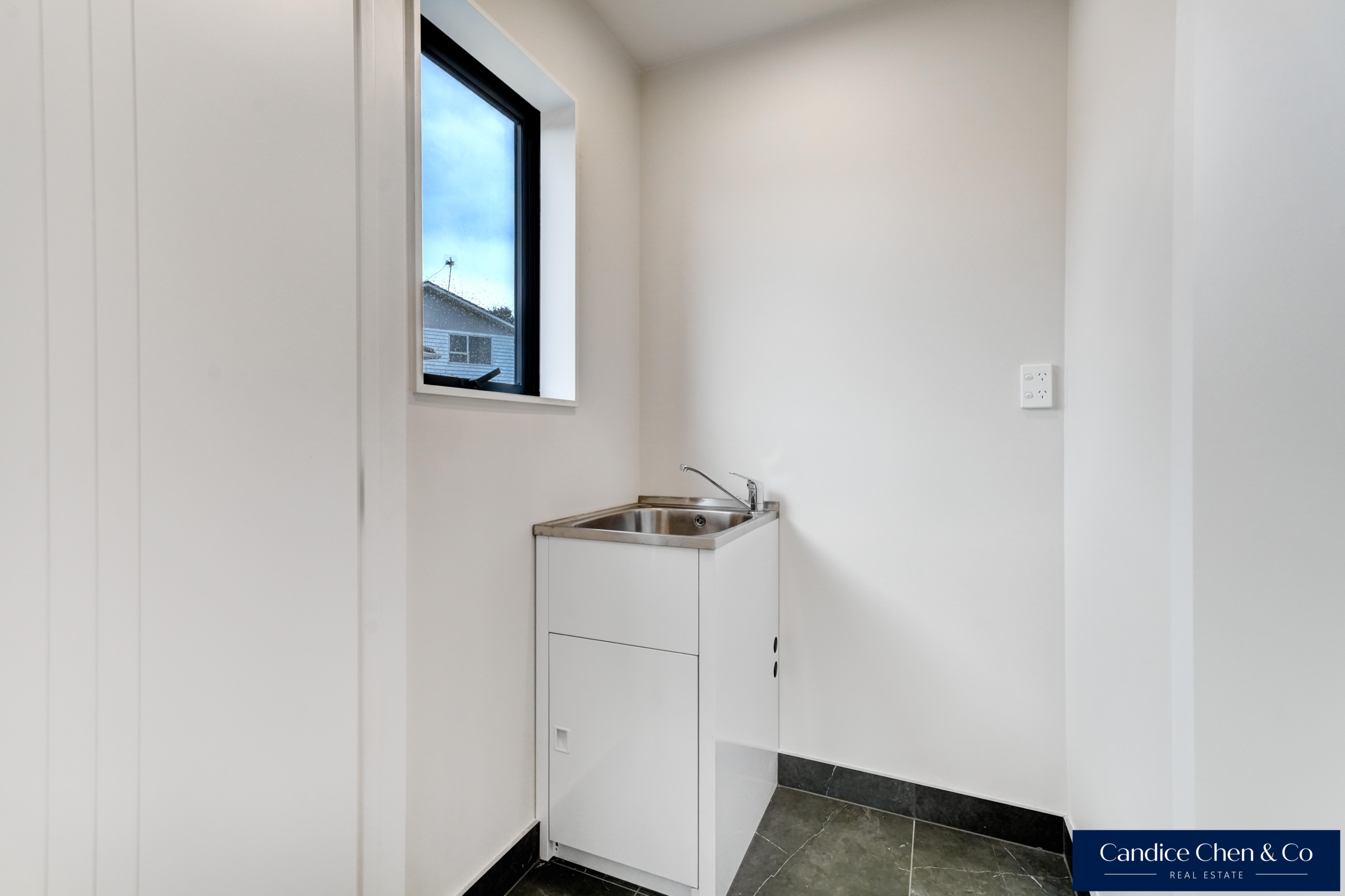 167638188__1764889586-167638188__1760317630-60193-INTERIOR-10 Rare Find! 3 beds 3 baths Brand New Freehold Home