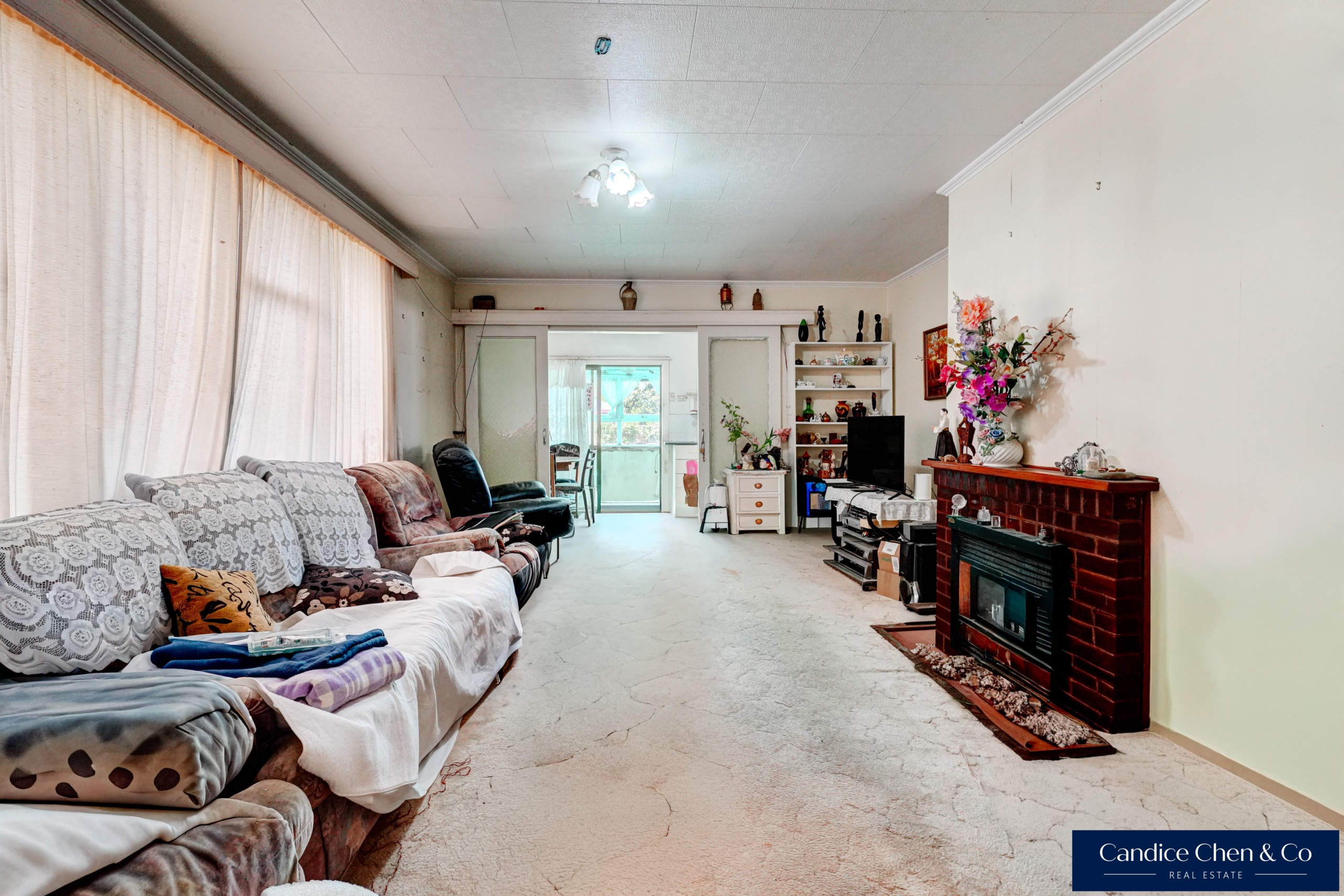 168054020__1763948861-168054020__1760493860-65872-INTERIOR-NEW-10 Overseas Vendor Motivated – Must Sell!