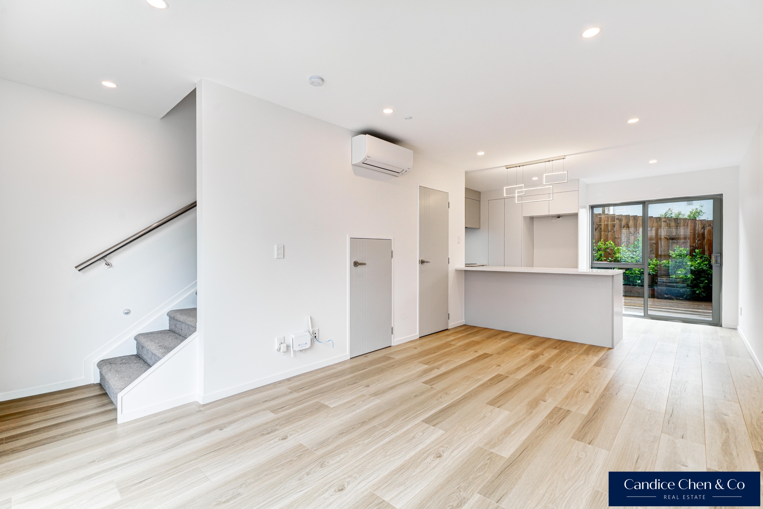 175947236__1763679776-1763612801-10-INTERIOR-2 Stylish, Low-Maintenance Living on Freehold Title