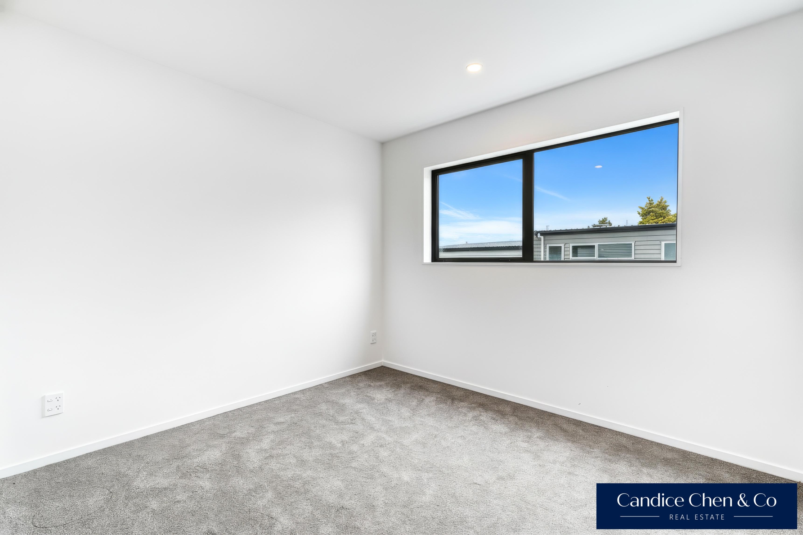 175947243__1763679776-1763612801-17-INTERIOR-8 Stylish, Low-Maintenance Living on Freehold Title