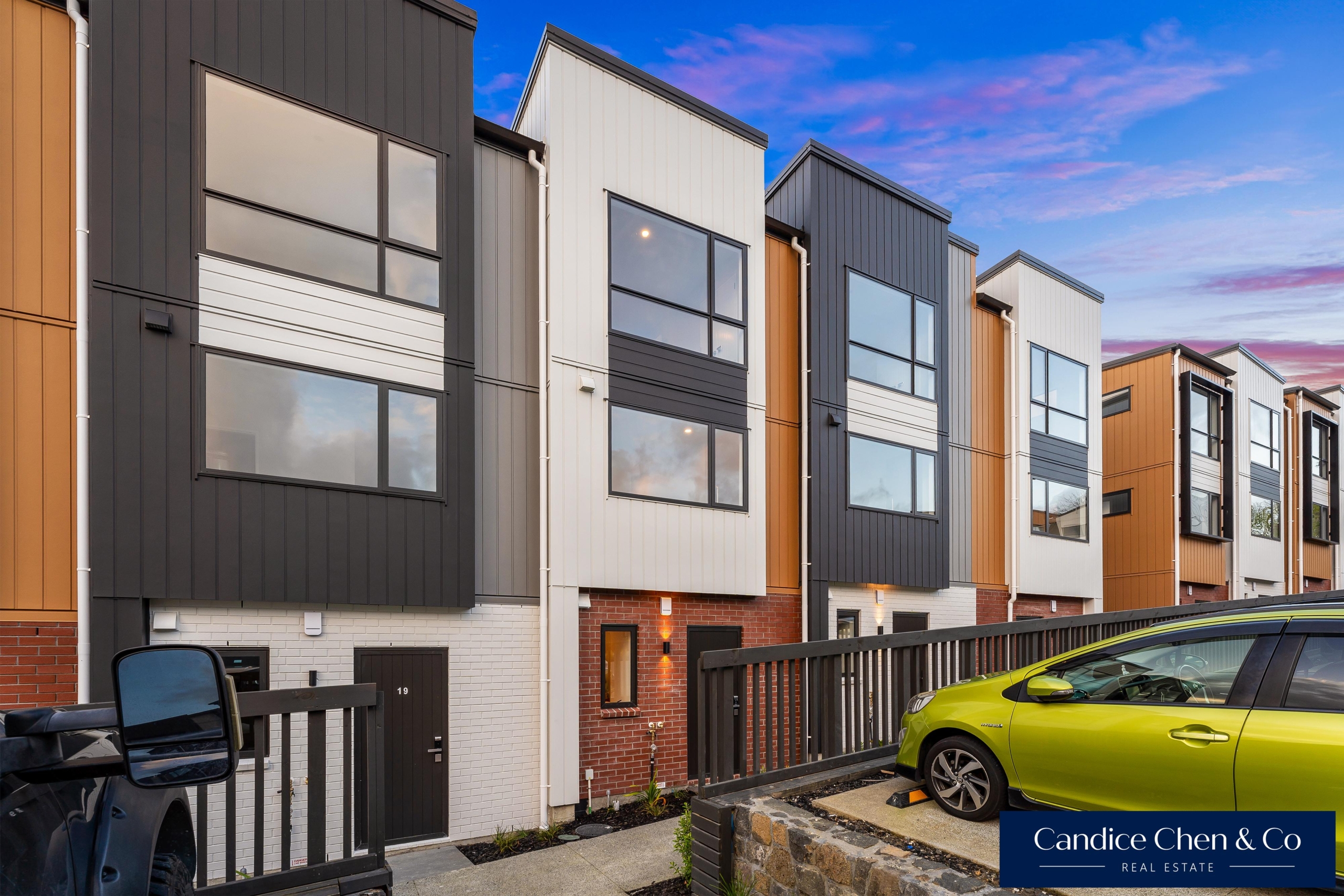 176491795__1764021901-1764020559-10-2417-97WoodglenRoadPrint 5% Deposit Secure Your New Home Now