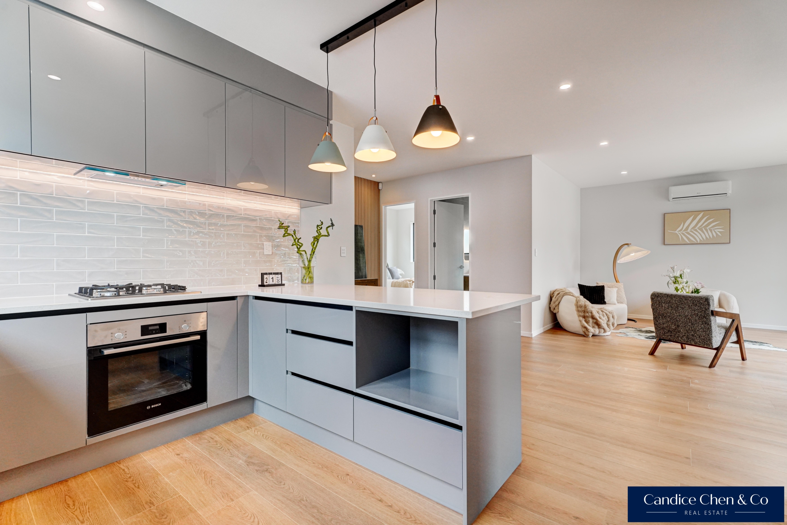 179684676__1765765137-1765498429-6-DUSK-13 Stand-Alone, Single-Level Home