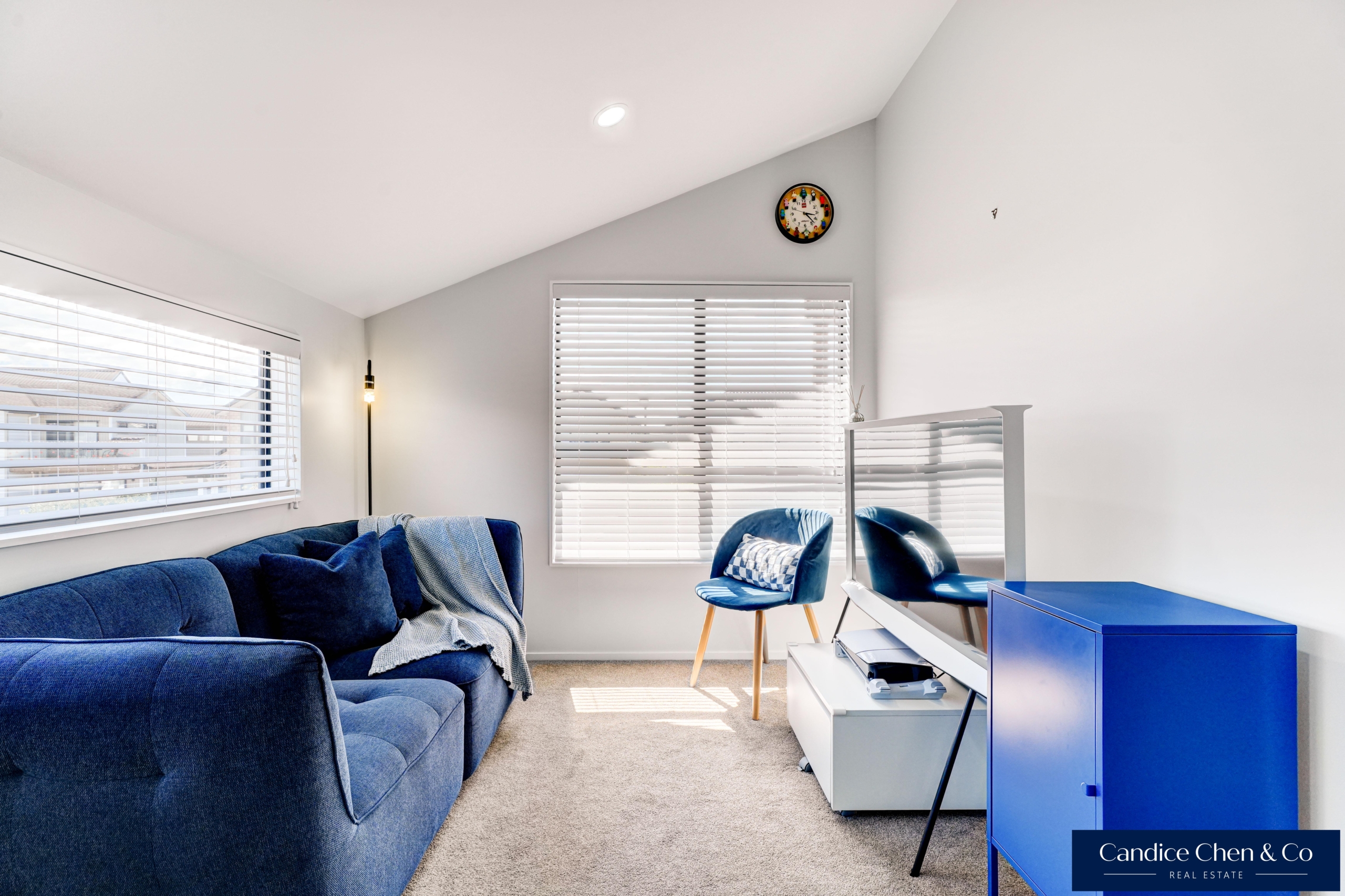 174241792__1769654218-174241792__1762832399-82582-INTERIOR-22 Walk to the Park