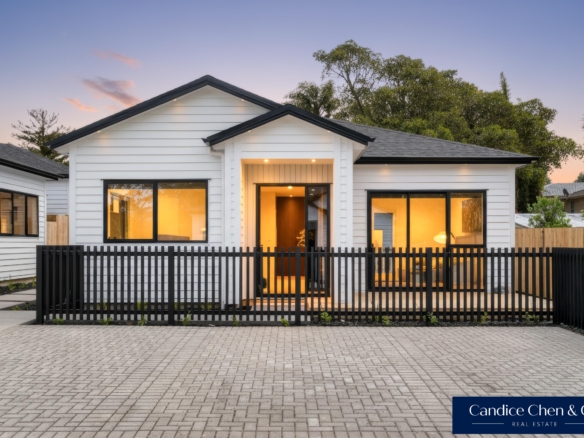 Stand-Alone, Single-Level Home
