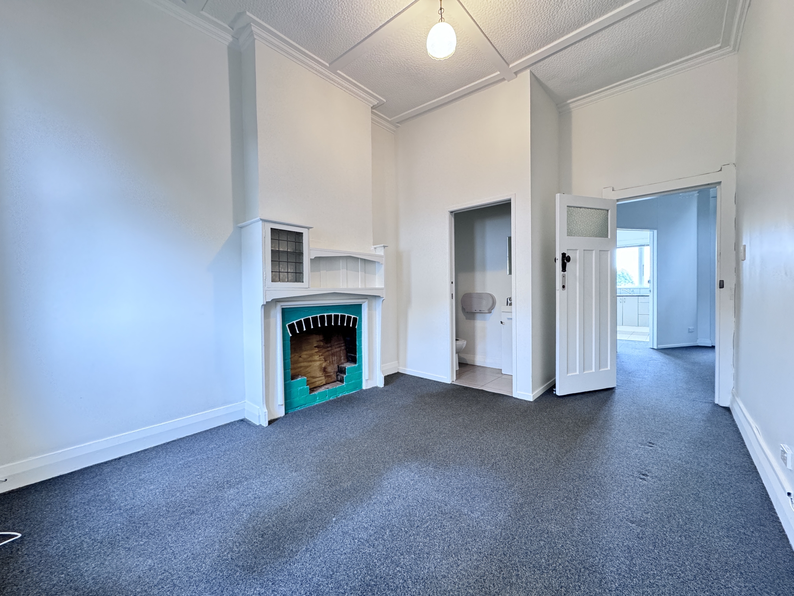 181122357__1766474265-92487-IMG4797 Affordable commerce unit on Dominion Rd