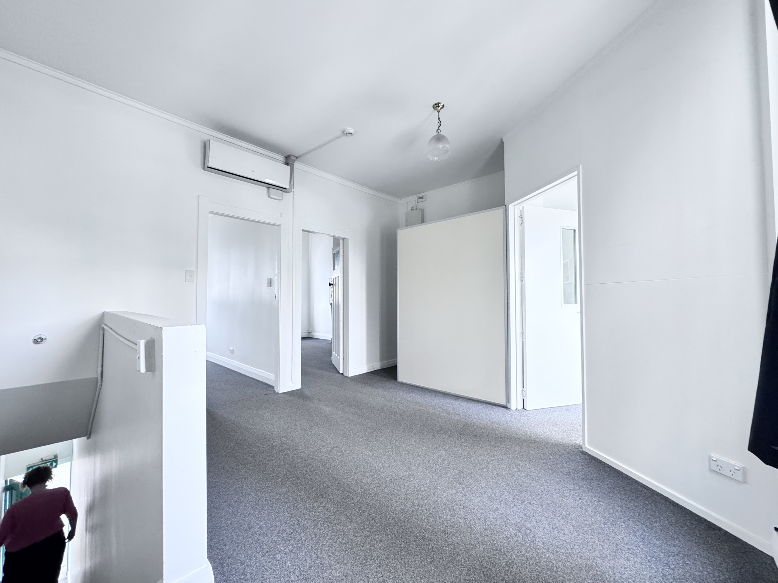 181122360__1766474272-80300-IMG4801 Affordable commerce unit on Dominion Rd