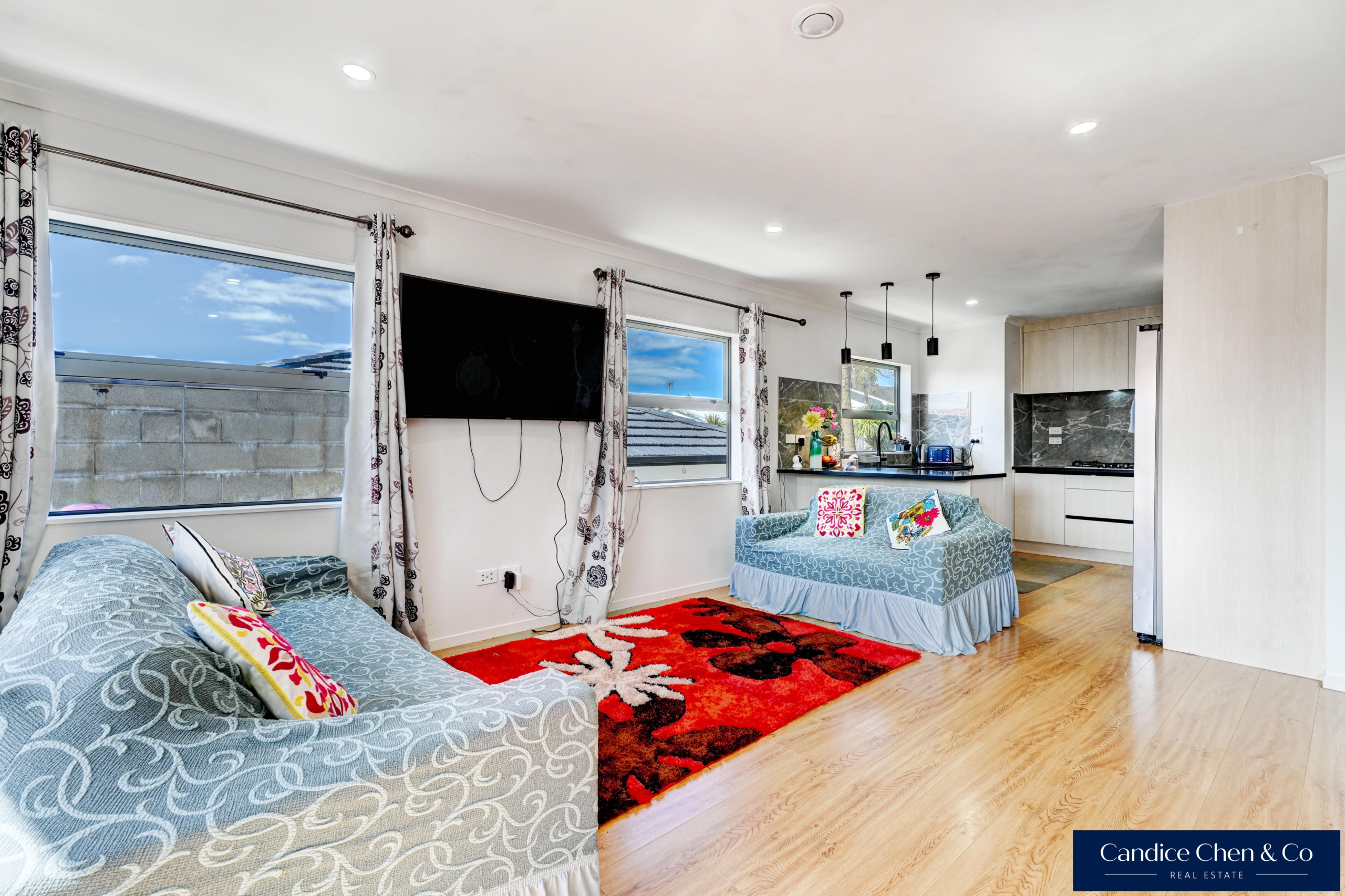 167636013__1773201264-167636013__1760317296-59056-INTERIOR-8 Vendor Moving Overseas