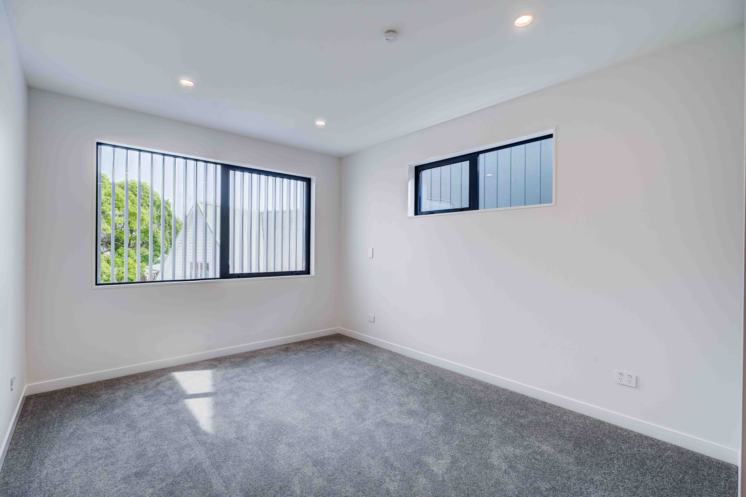 Milford Quality 4-Bedroom Townhouses Must Be Sold