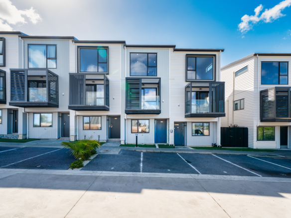 Water Views,Open Space,Walk to Parks