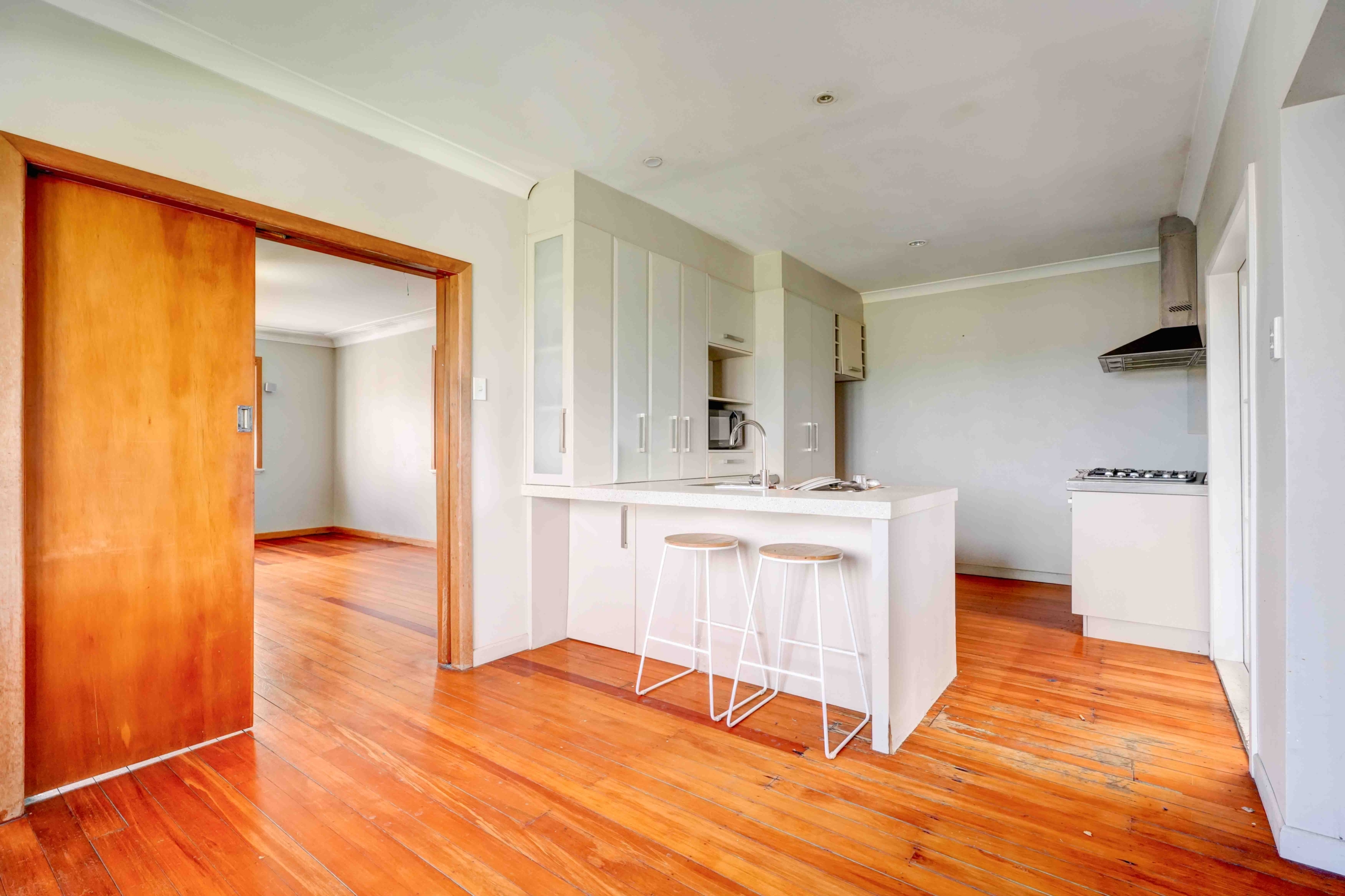 188635195__1771902196-64456-INSIDE3 Serious seller, serious opportunity