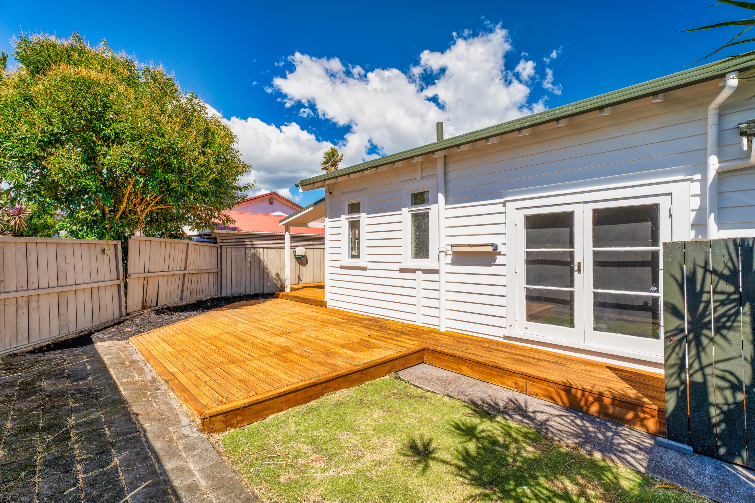 Mt Wellington Gem!  Move in ready!