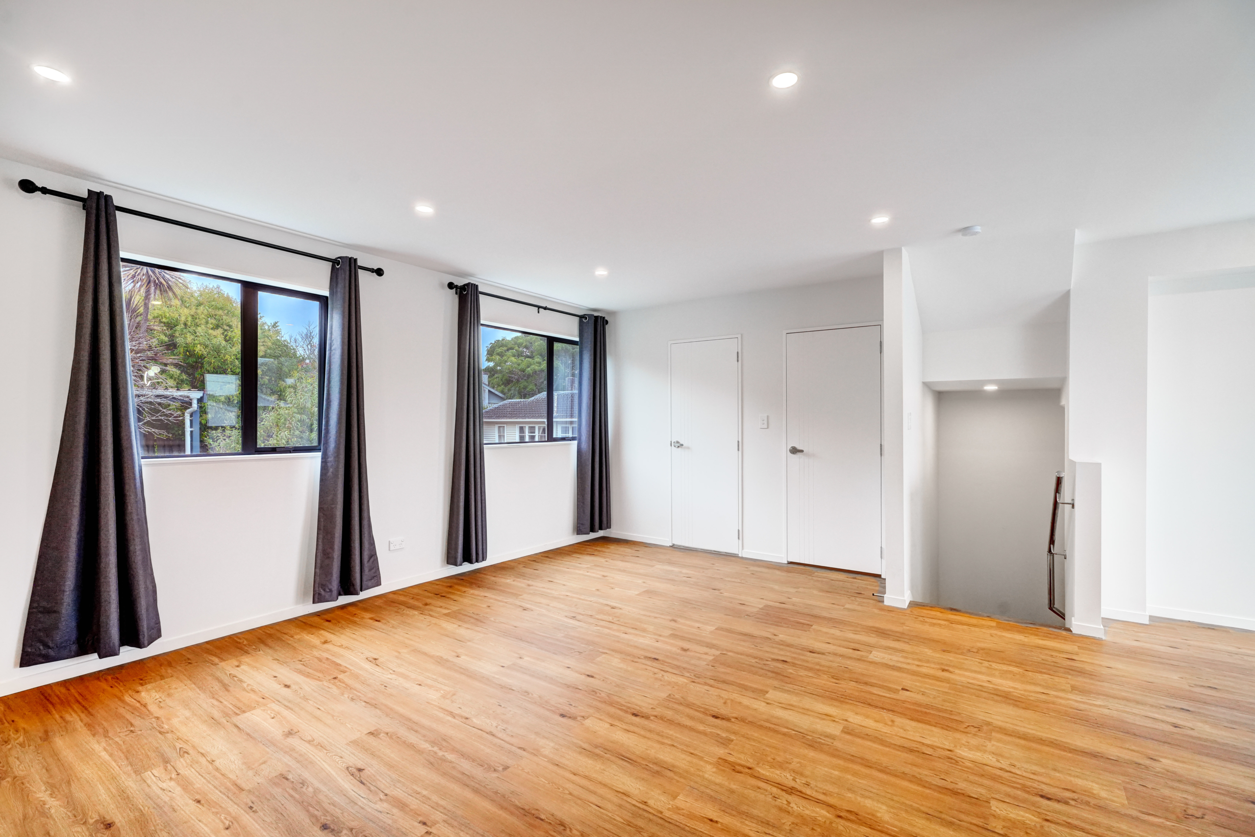 191671534__1773270157-214308-INTERIOR-10 Family Home with Garage