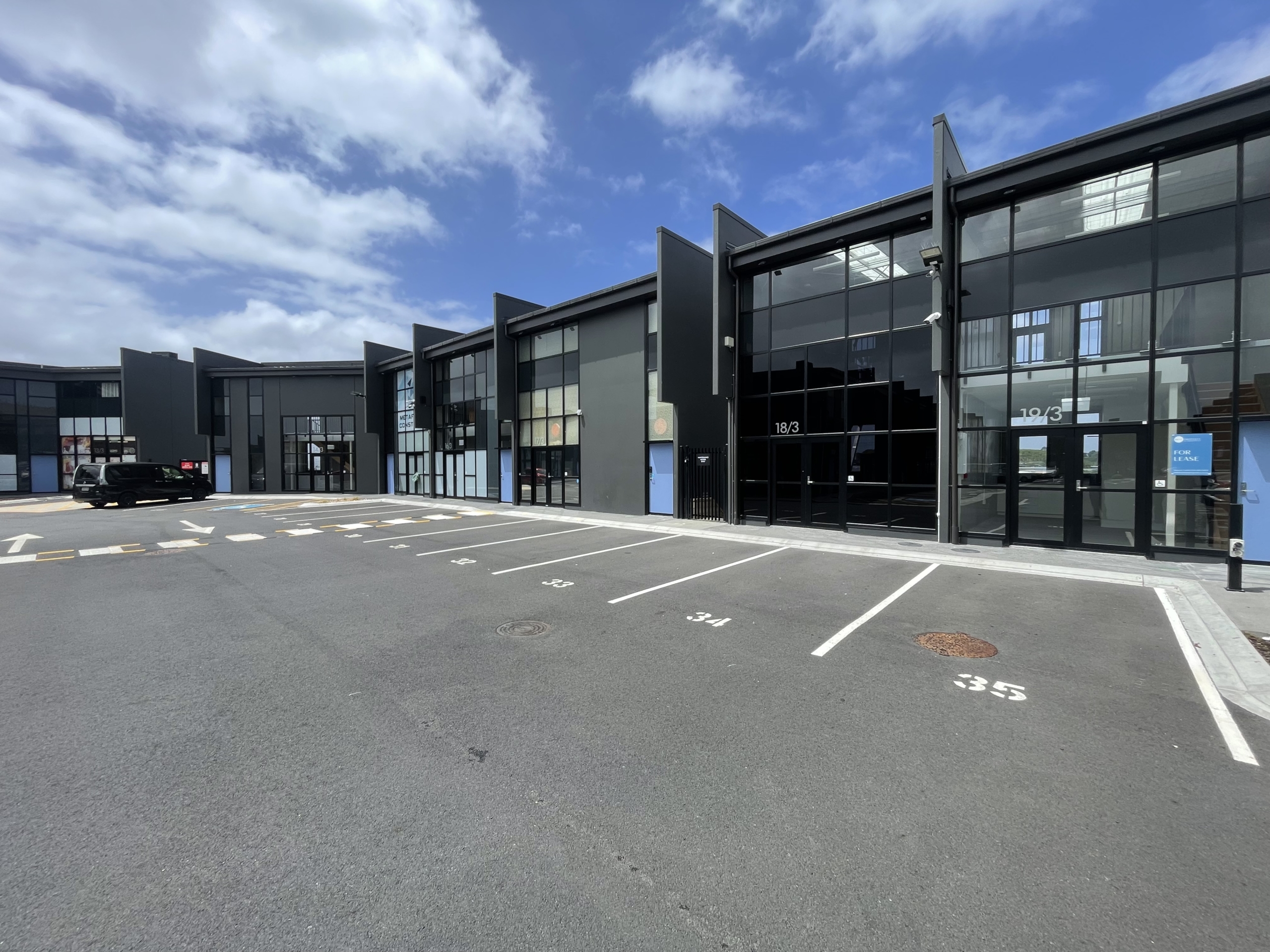 134180274__1738638908-1738638905 SOLD AND LEASED