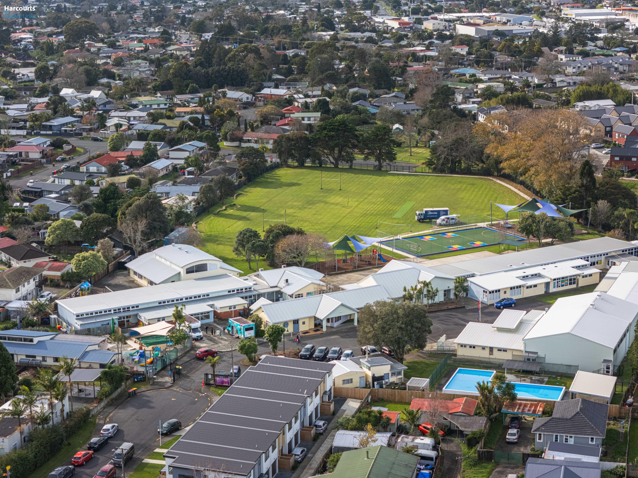 156131723__1778113723-156131723__1753056407-27904-DRONE-6 Versatile Freehold – Live, Invest or Develop!