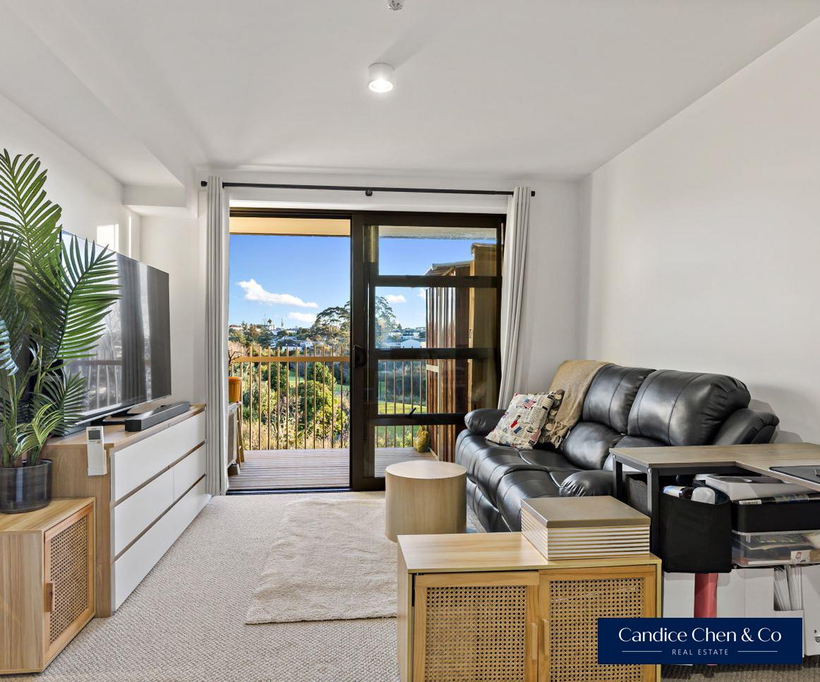 165927165__1778477891-165927165__1759281905-57990-OUTPUT-3 Top-Floor Living with Reserve Views -Mt Albert Gem