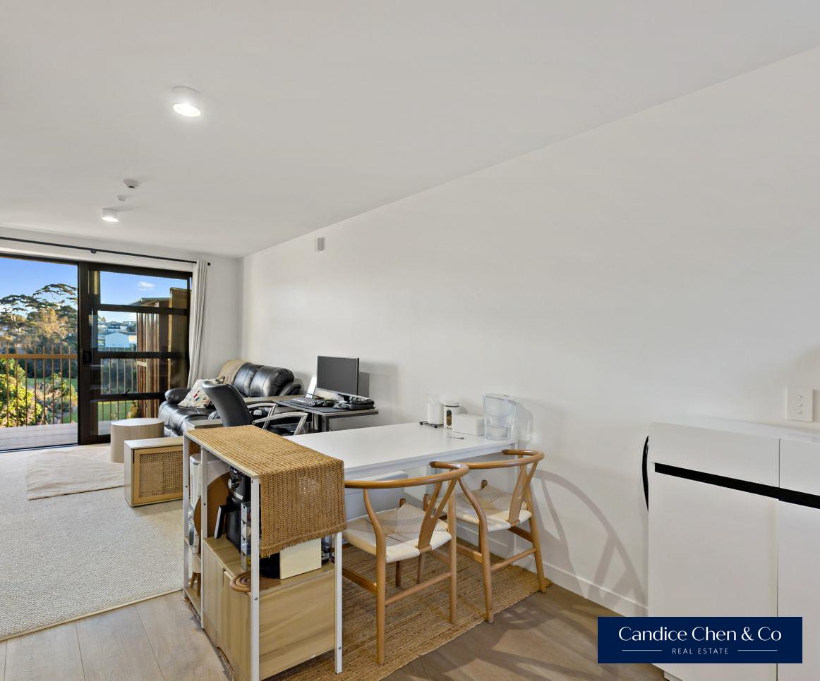 165927182__1778477891-165927182__1759281908-58042-OUTPUT-4 Top-Floor Living with Reserve Views -Mt Albert Gem