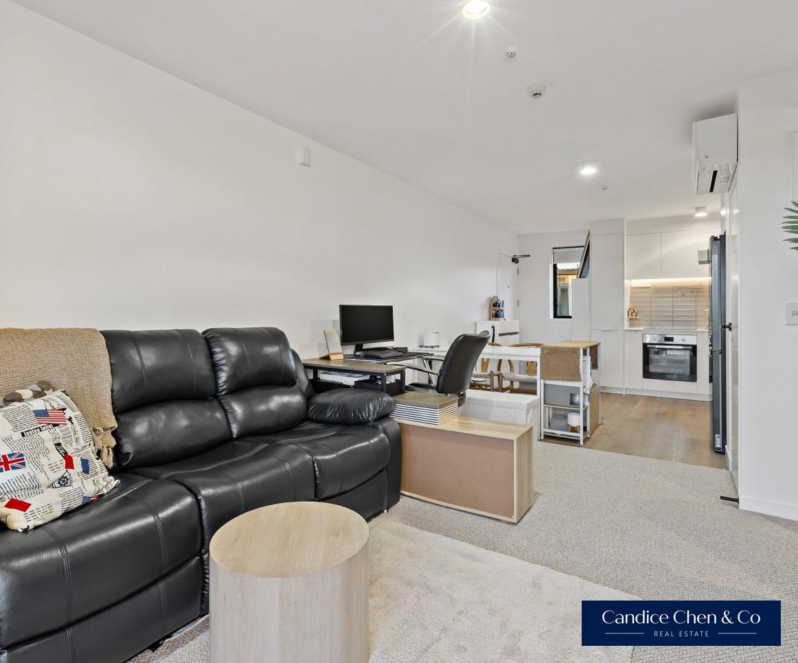 165927207__1778477891-165927207__1759281918-57990-OUTPUT-7 Top-Floor Living with Reserve Views -Mt Albert Gem