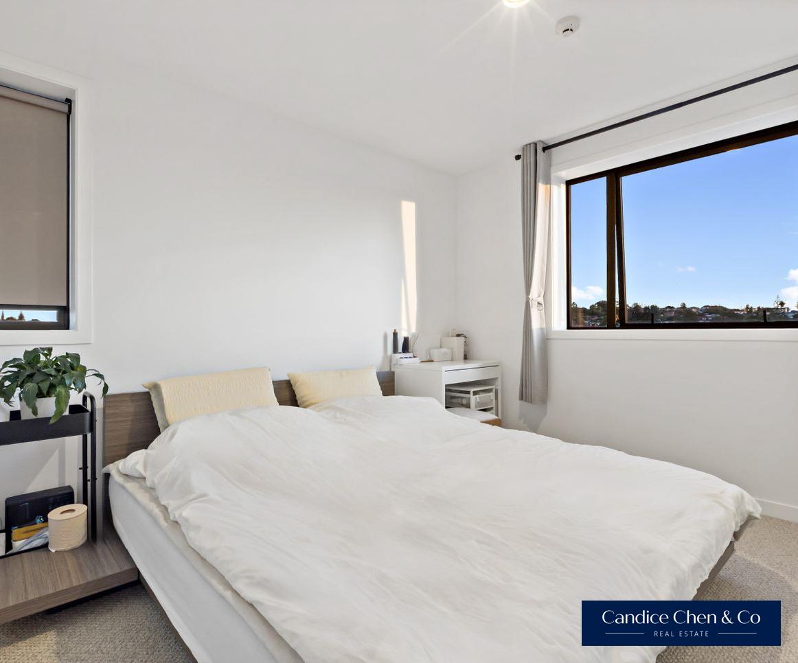 165927220__1778477891-165927220__1759281923-58153-OUTPUT-9 Top-Floor Living with Reserve Views -Mt Albert Gem