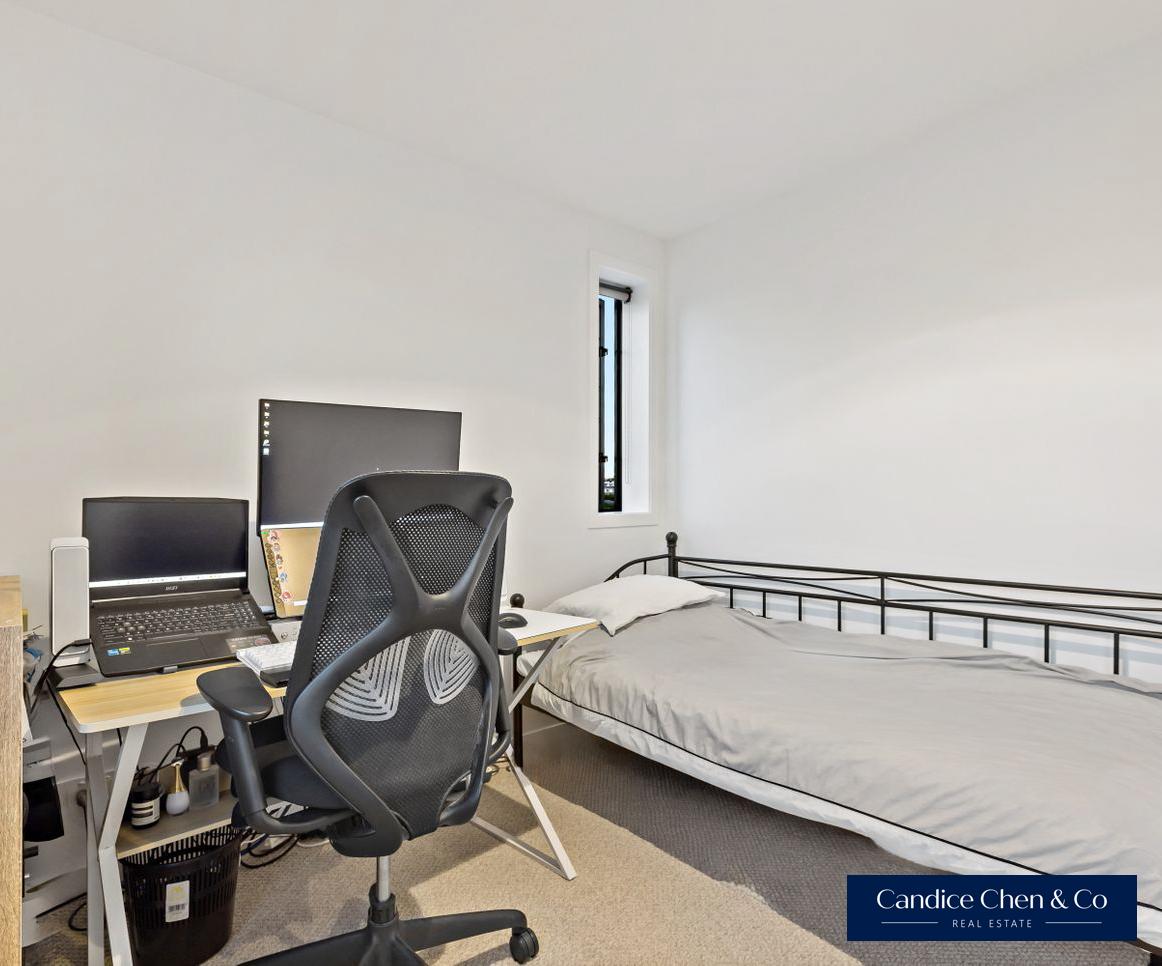 165927225__1778477891-165927225__1759281925-58252-OUTPUT-10 Top-Floor Living with Reserve Views -Mt Albert Gem