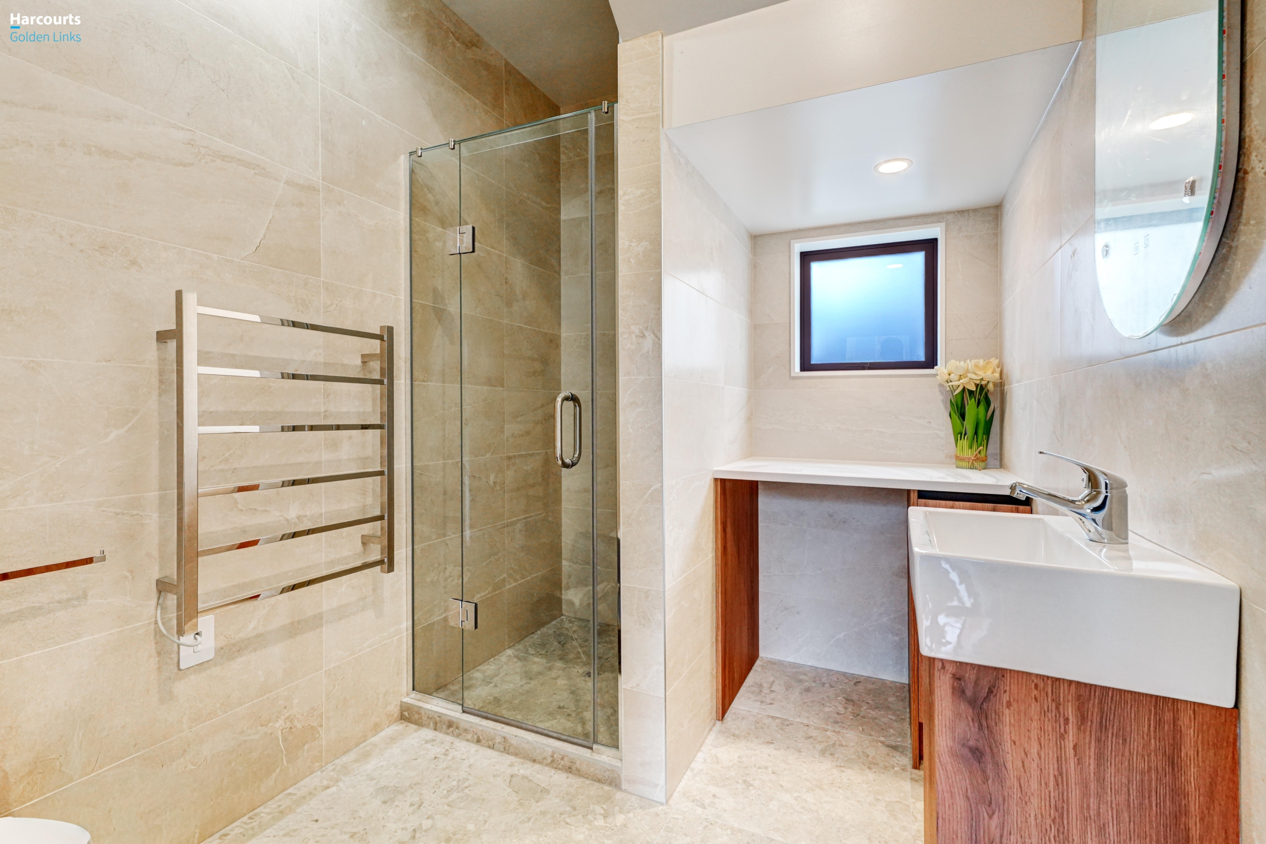 169420145__1774385577-1761186934-11-INTERIOR-4 4 bedroom standalone home steps away from beach