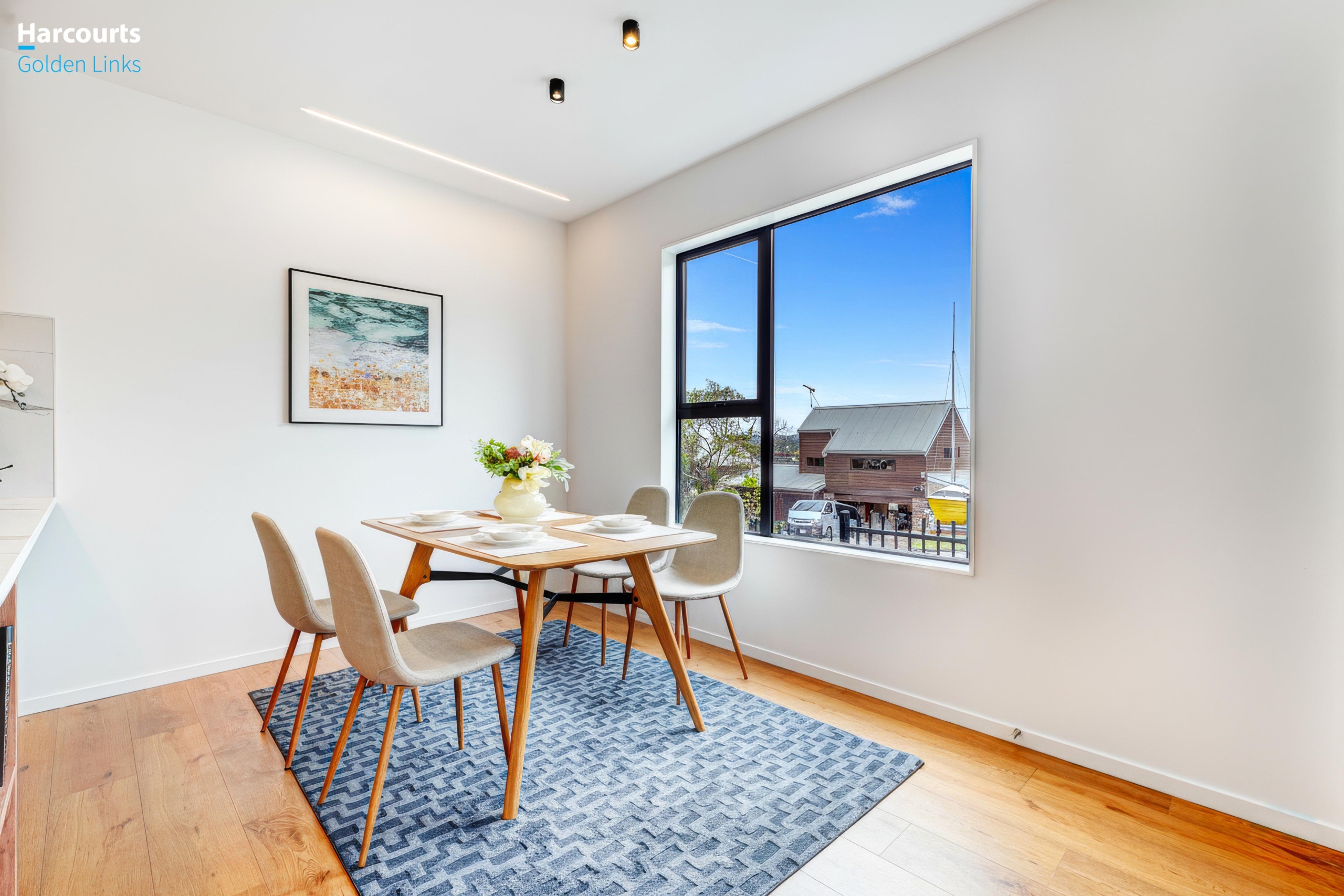 169420149__1774385577-1761186934-15-INTERIOR-8 4 bedroom standalone home steps away from beach