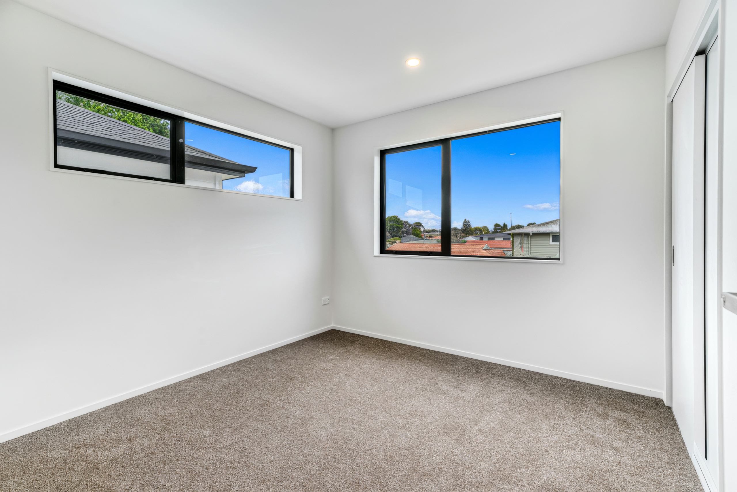 1778103627-11-LOT2-4 Terrace House Price But Get a Freestanding Home!