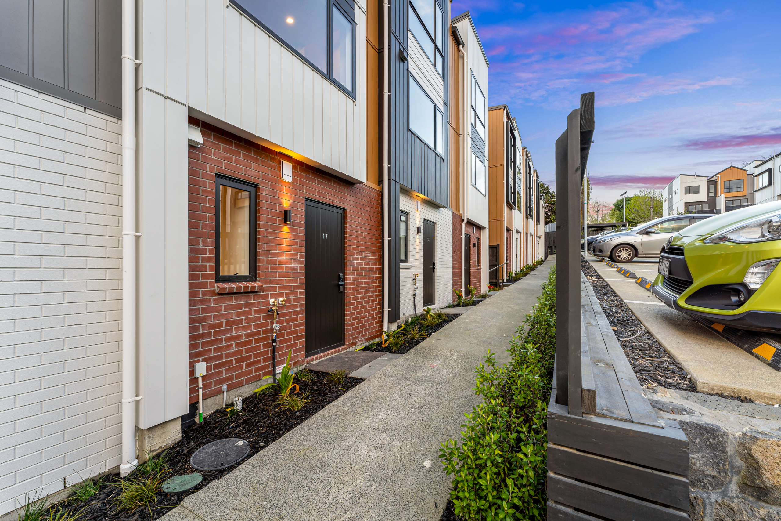 1781152020-9-2517-97WoodglenRoadPrint Last Home for Sale!