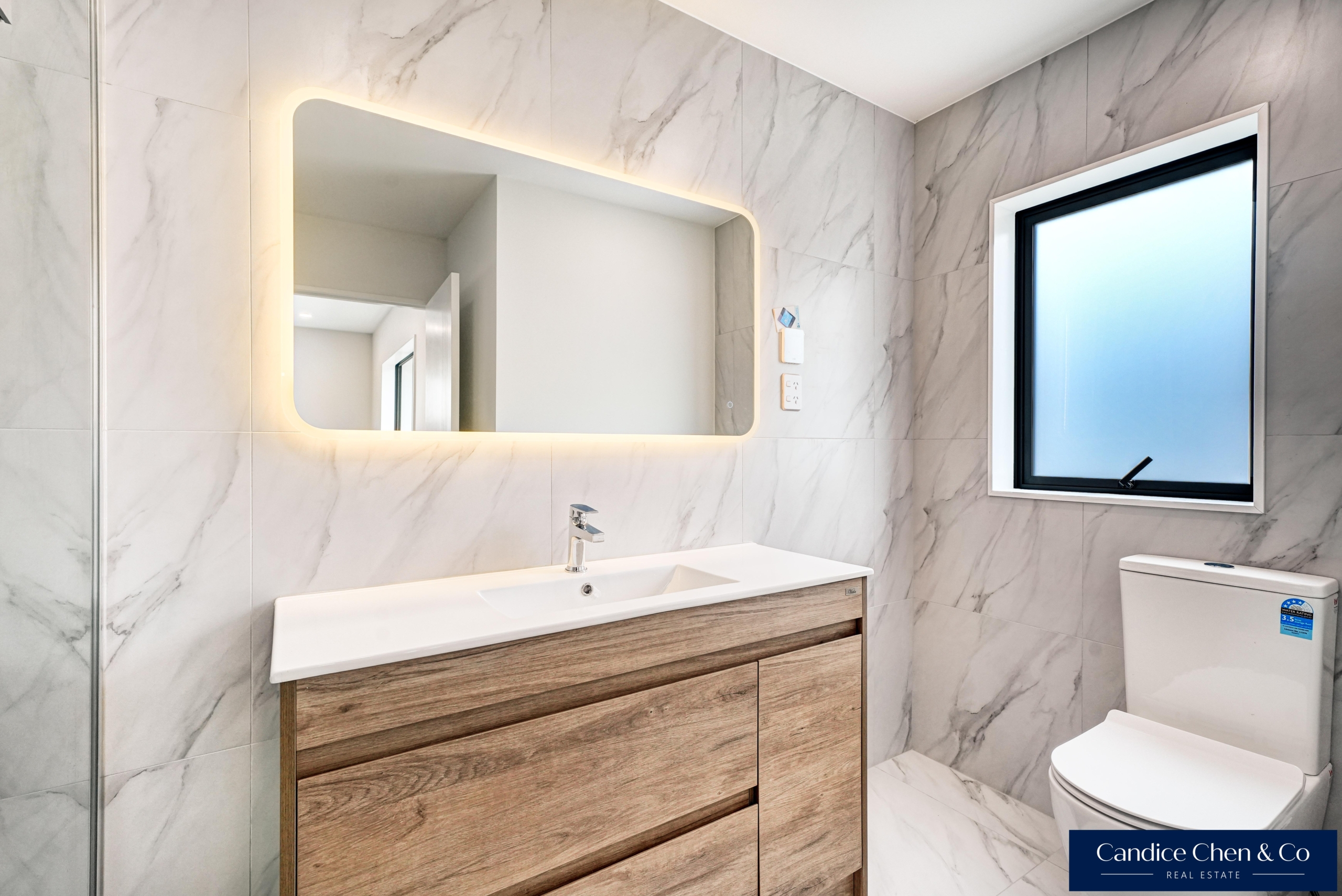 The Ultimate Modern Luxury and Central Convenience