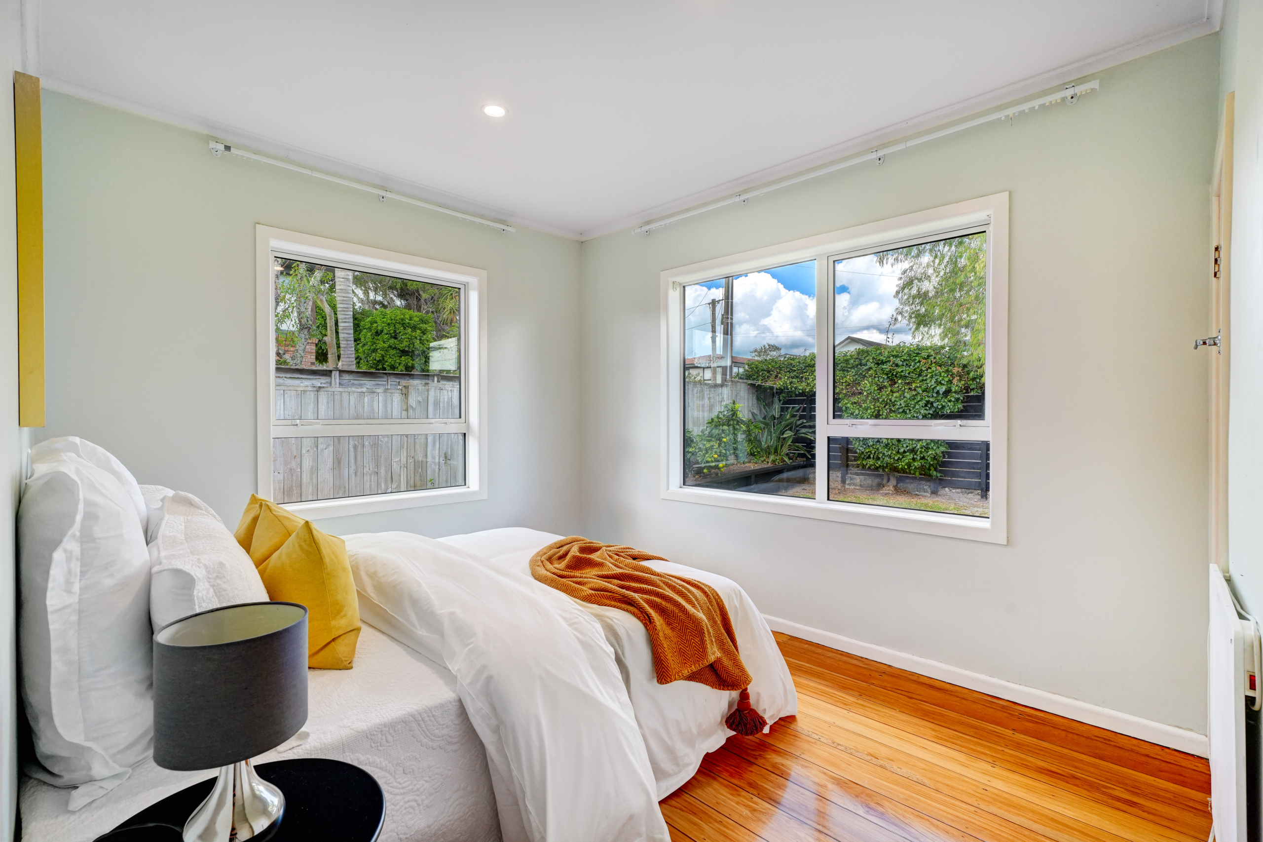 193859855__1774395401-27826-INTERIOR-3 Sun-Filled Comfort & Easy Living Starter