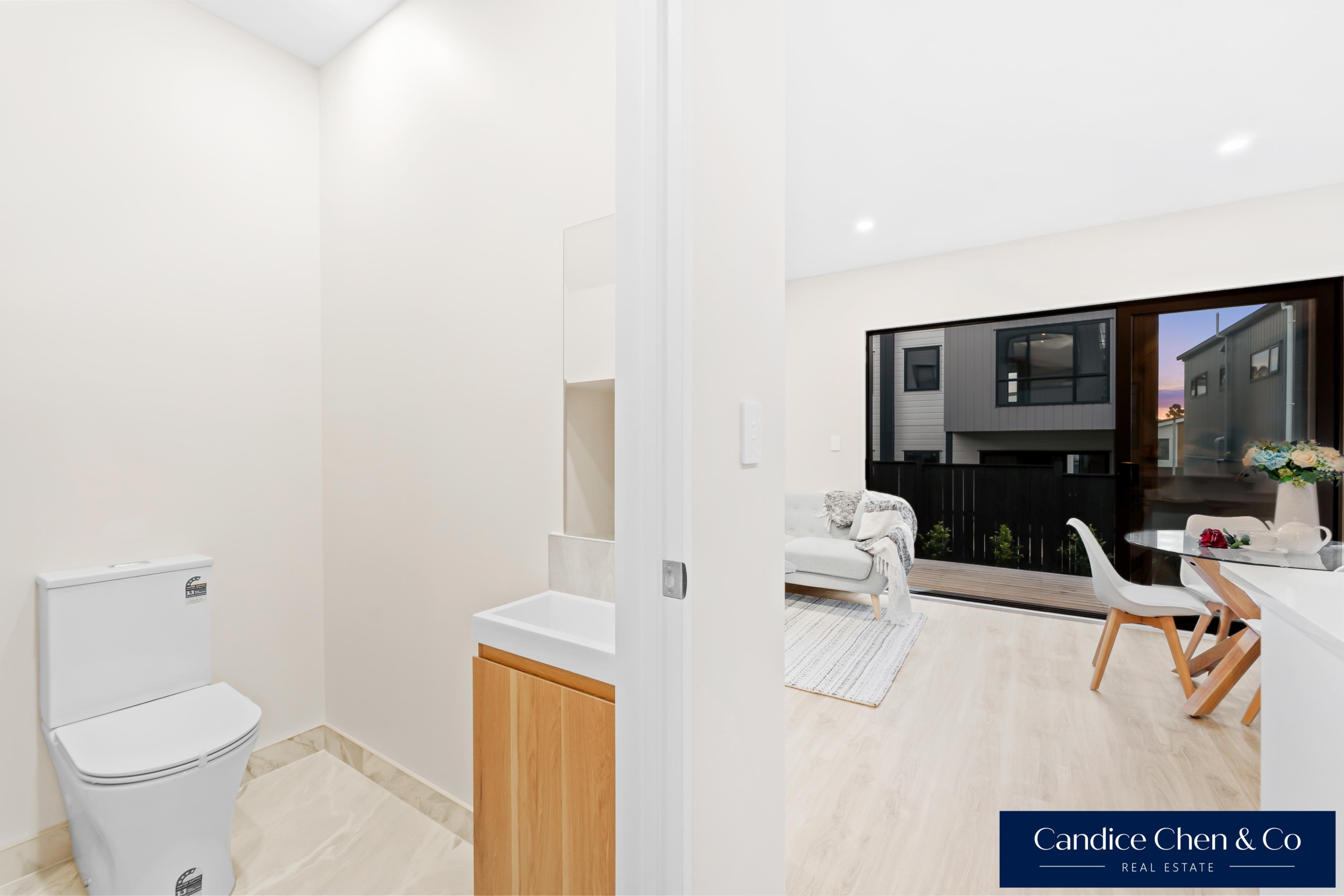 194738595__1774915068-167659965__1760320795-56650-1122DonOliverLanePrint 5% Deposit Secure Your New Home Now