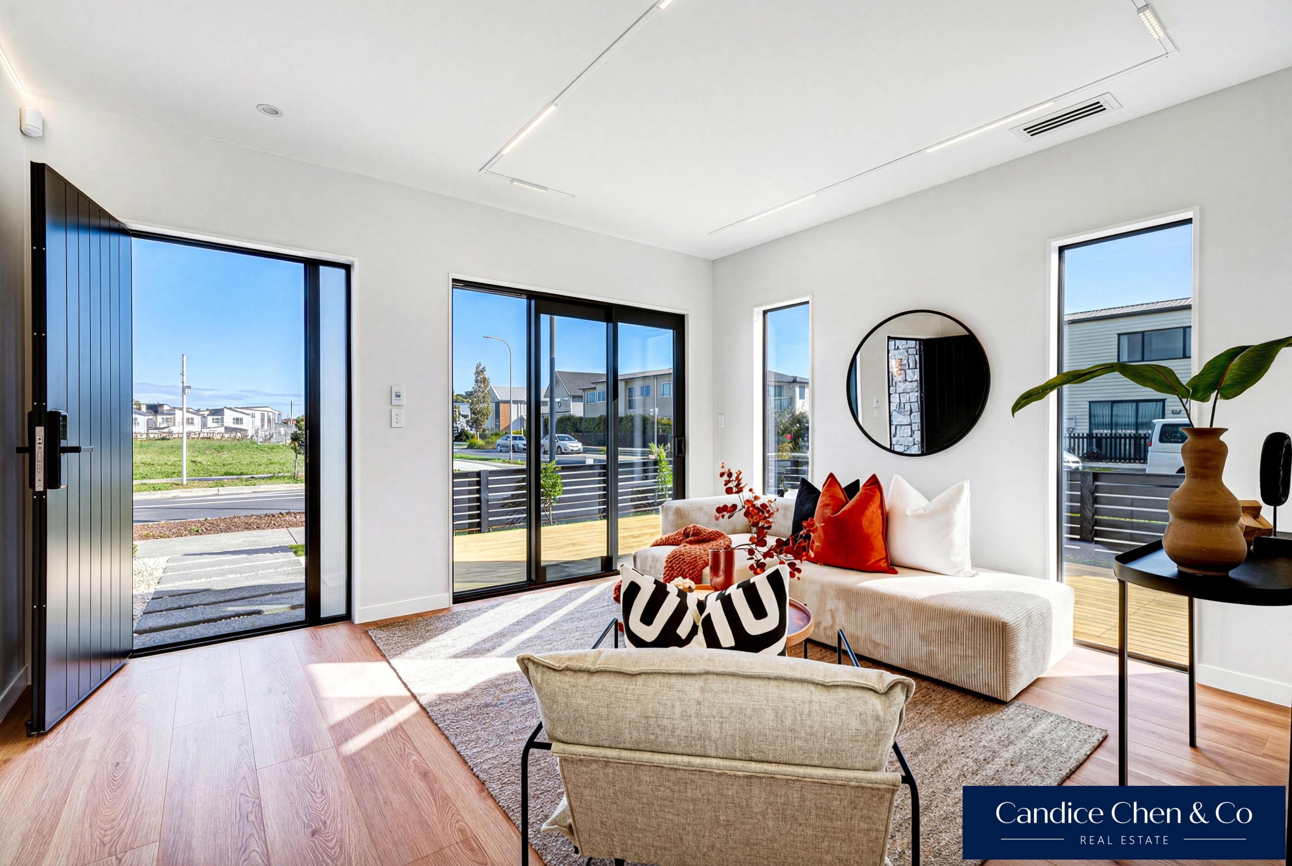194991827__1778629019-194991827__1775007993-49883-INTERIOR-1 Your Coastal Sanctuary Awaits