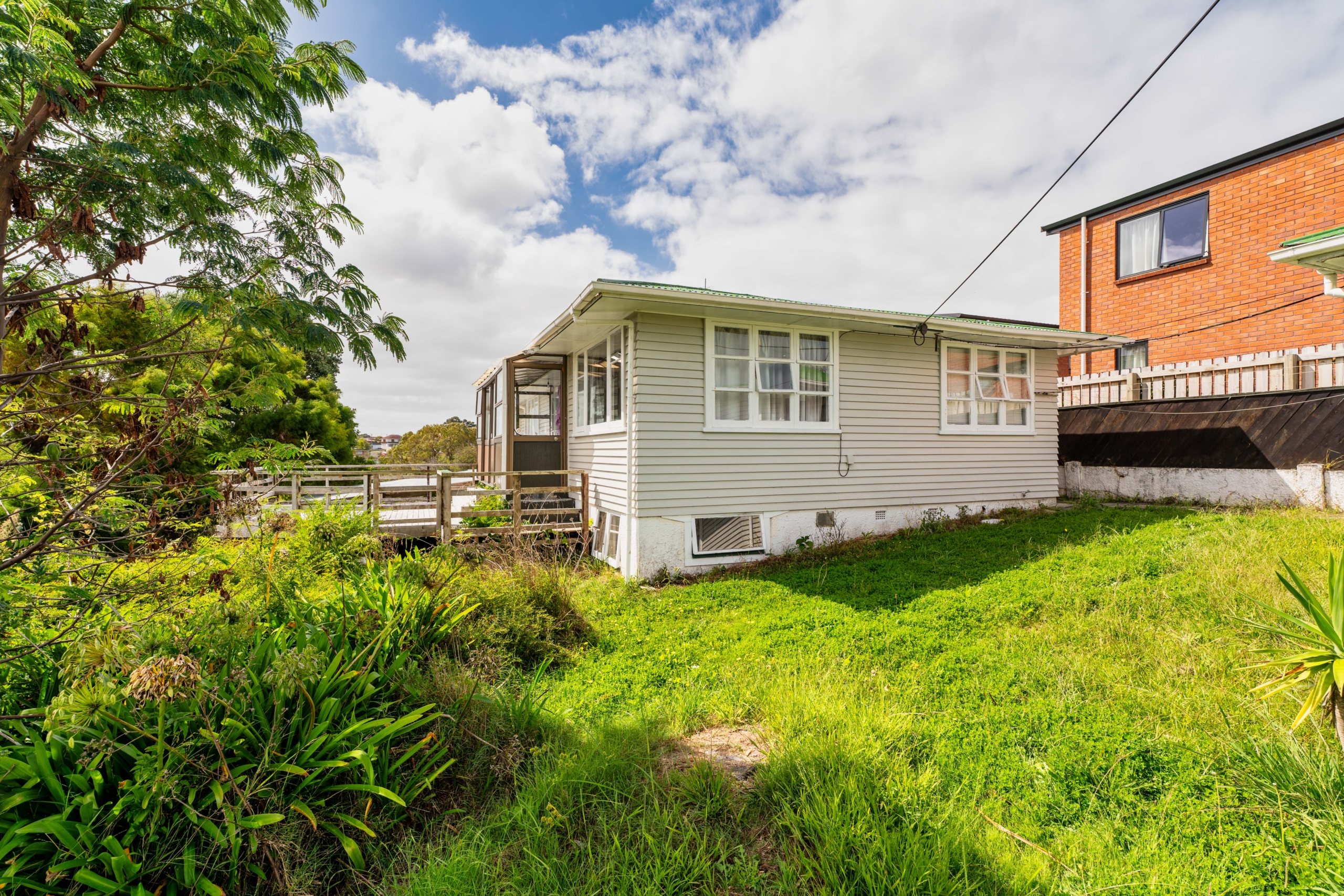 195042829__1775015807-83896-EXTERIOR-1 Mortgagee Sale – Prime Corner Site