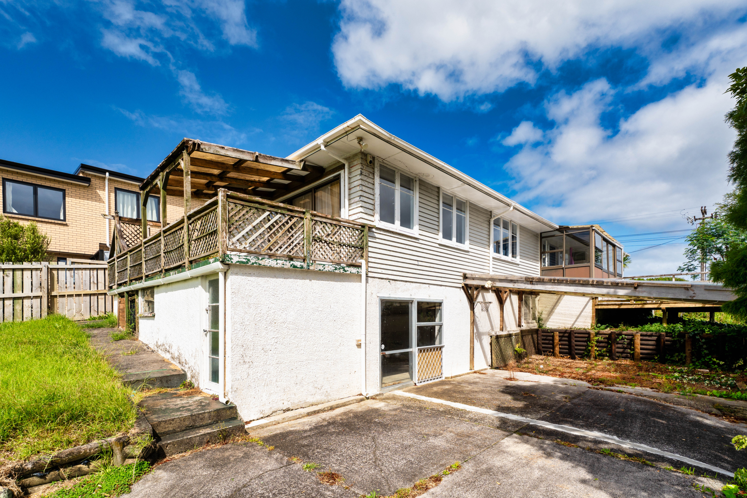 195042899__1775015813-84059-EXTERIOR-4 Mortgagee Sale – Prime Corner Site