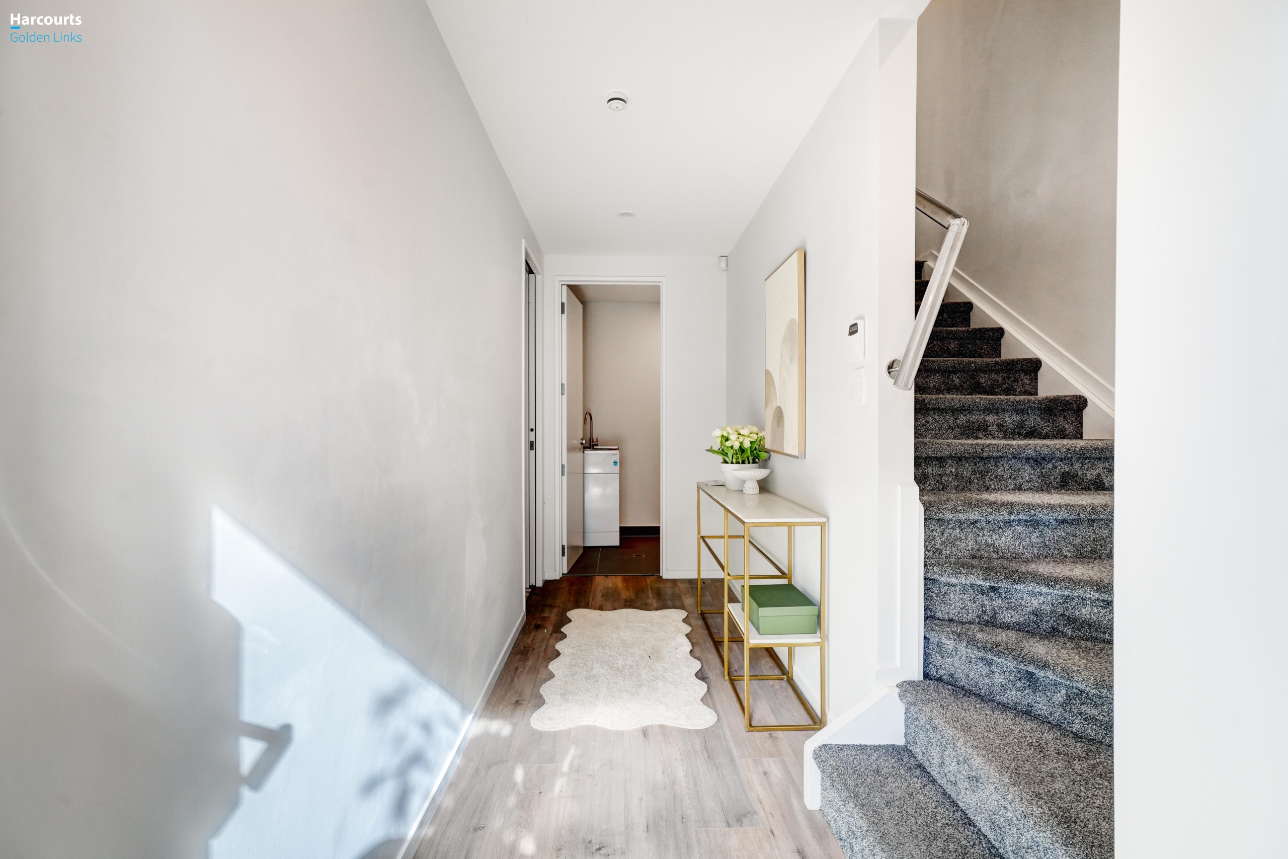 197220019__1778621055-197220019__1776393380-54510-INTERIOR-1 Style, Space & Ultimate Convenience