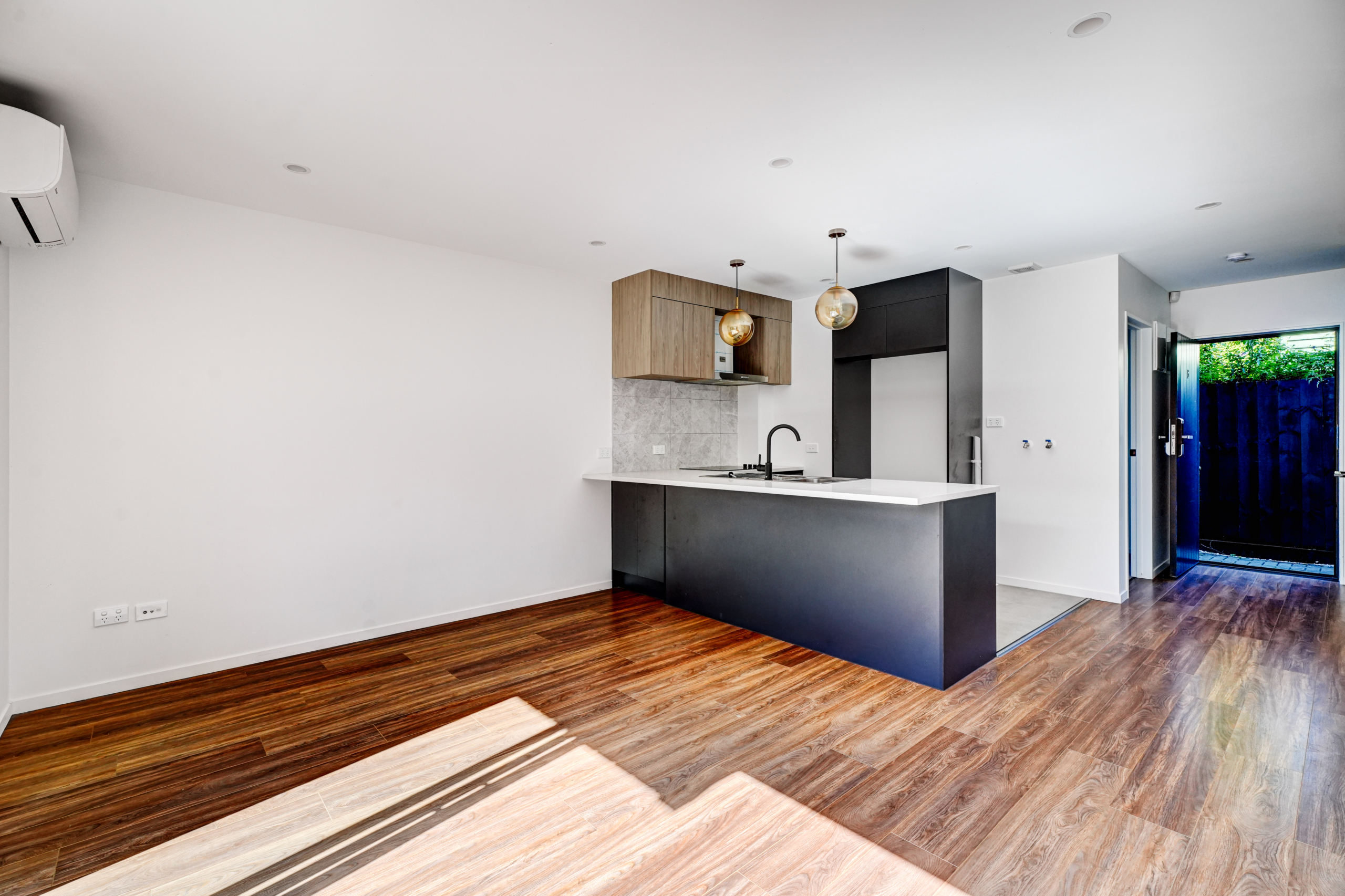 198294692__1776998383-65684-INTERIOR-4 Buyers Over $700k Must Inspect
