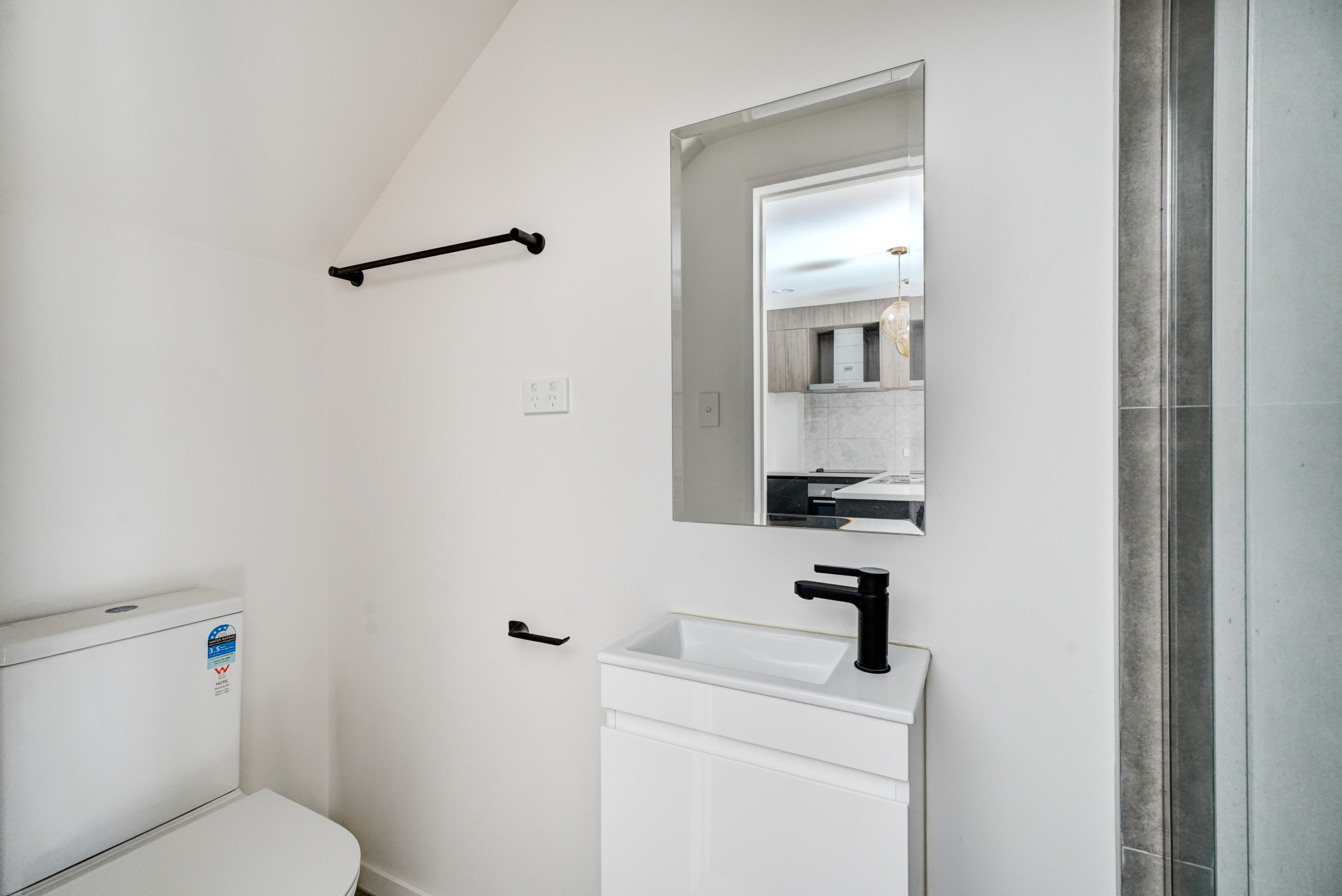 198294719__1776998392-65570-INTERIOR-8 Buyers Over $700k Must Inspect