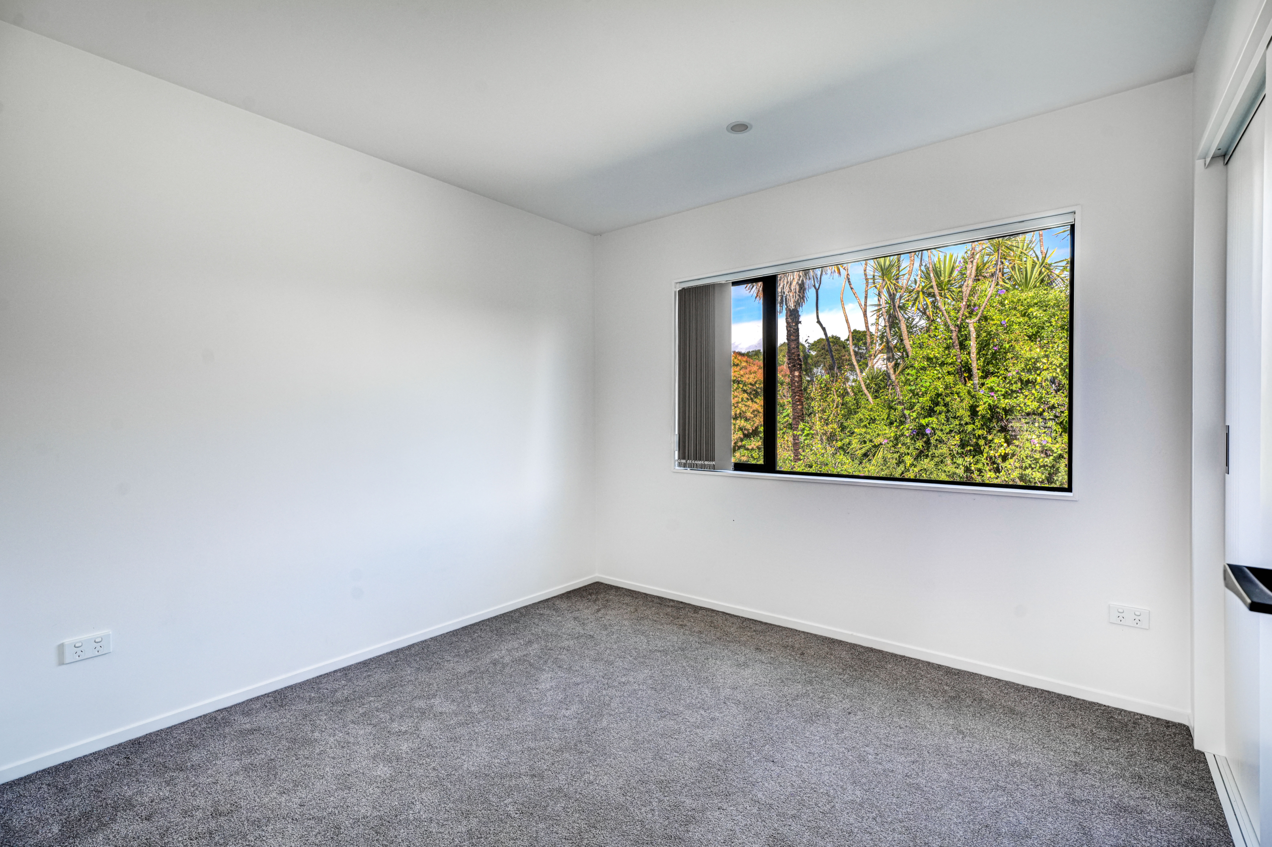 198294751__1776998394-54219-INTERIOR-9 Buyers Over $700k Must Inspect