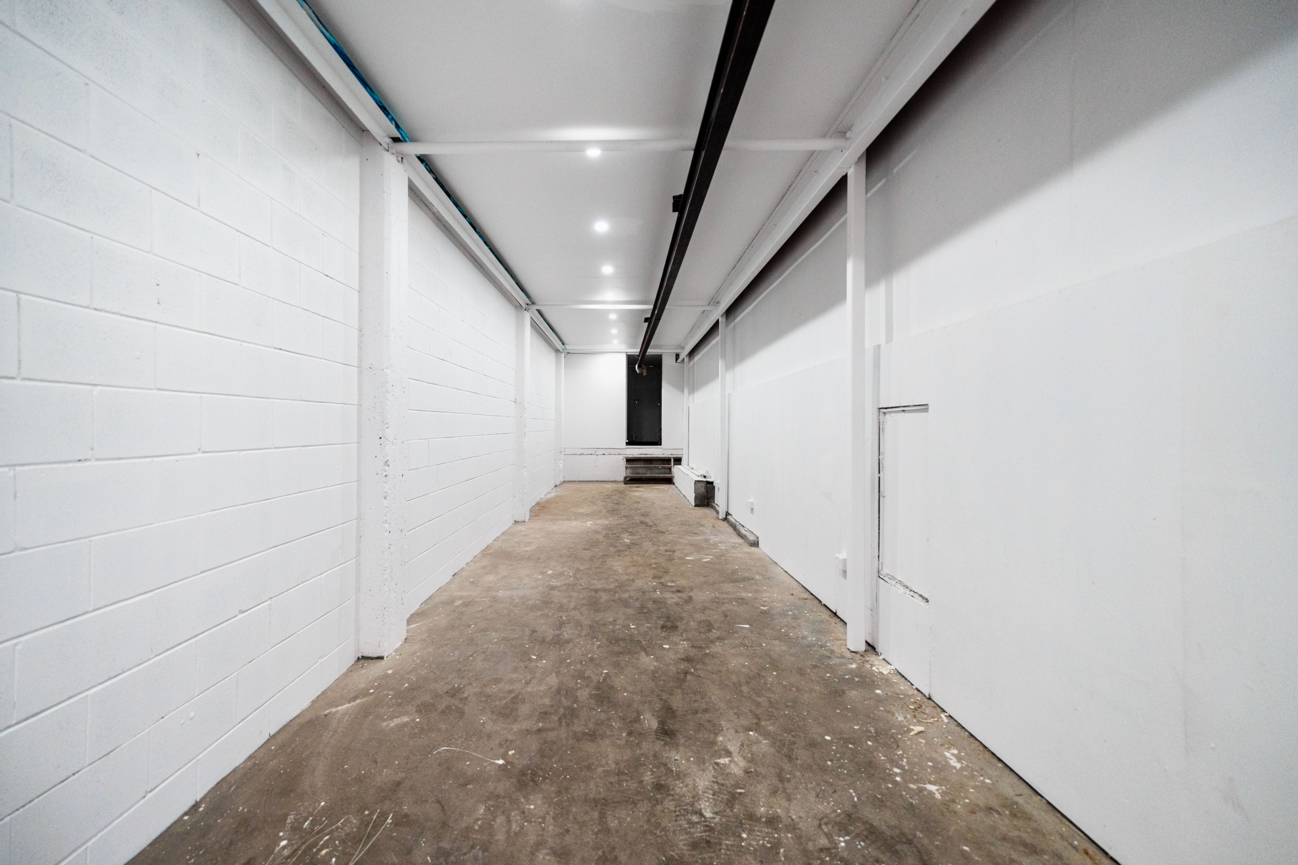 199587108__1777855344-35558-INTERIOR-8 Yard + Office/Warehouse