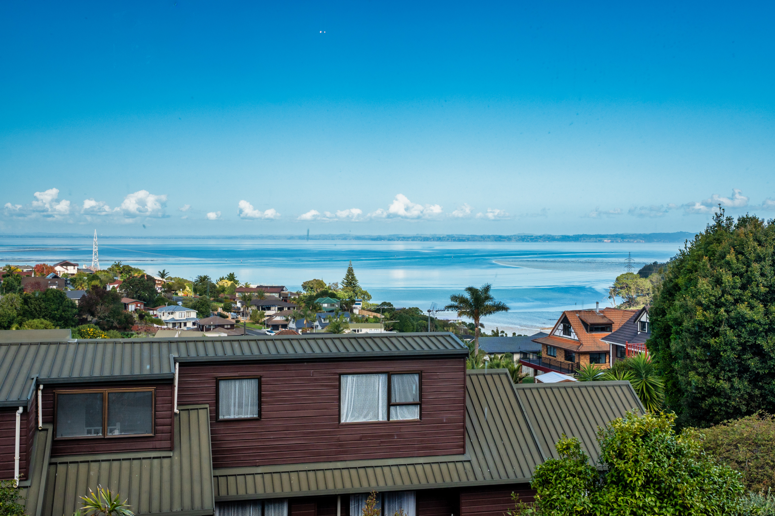 200234191__1778045084-86385-EXTERIOR-11 Luxury Living with Unforgettable Views