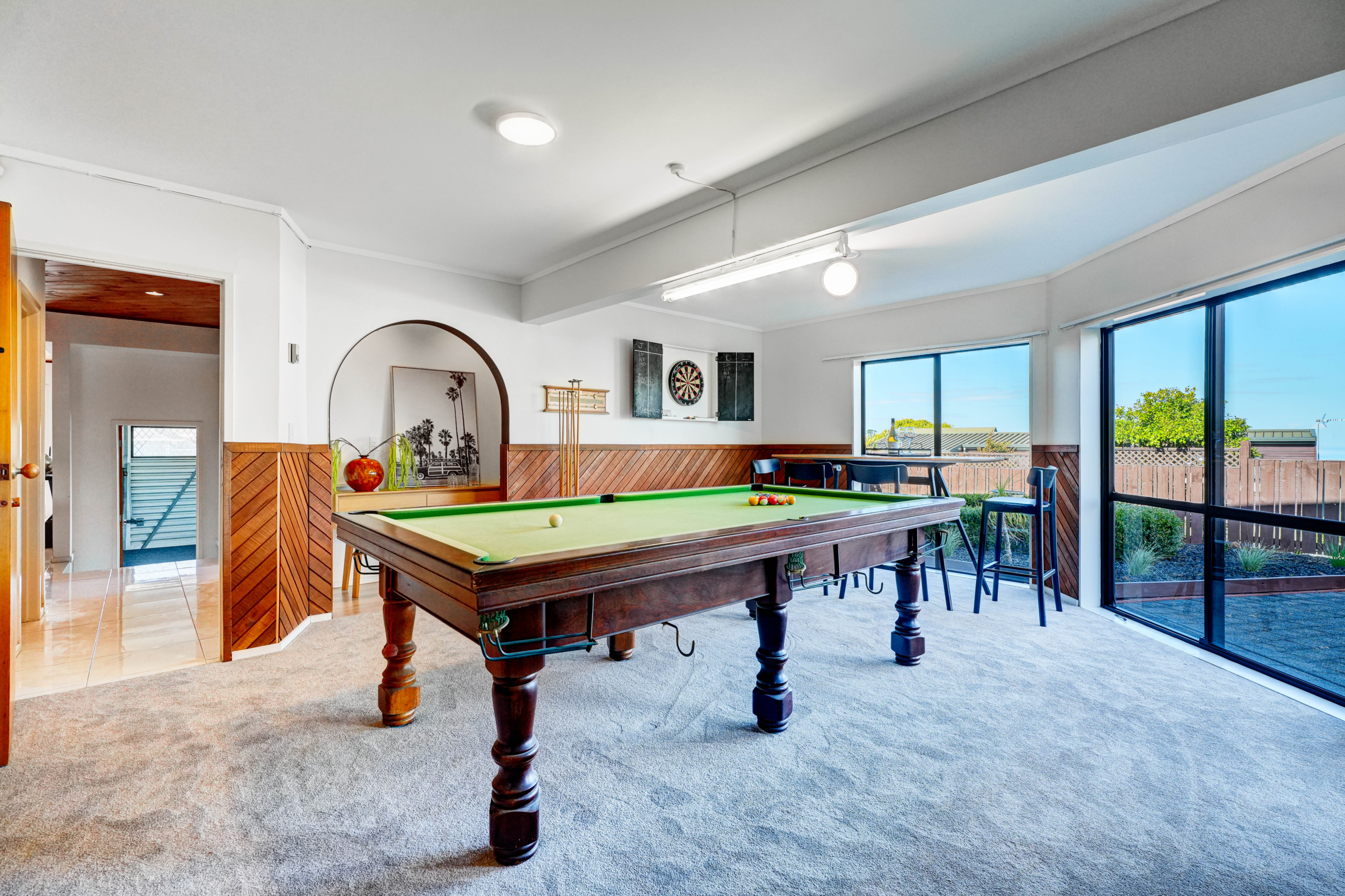 200234233__1778045099-86100-INTERIOR-9 Luxury Living with Unforgettable Views