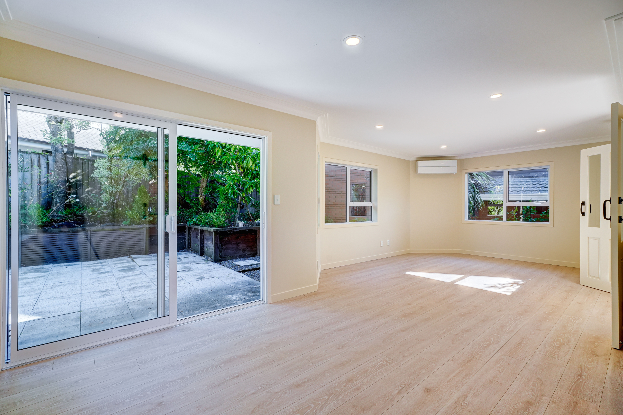 201464928__1778733170-84374-INTERIOR-4 Charming Cedar Home in Ideal Location