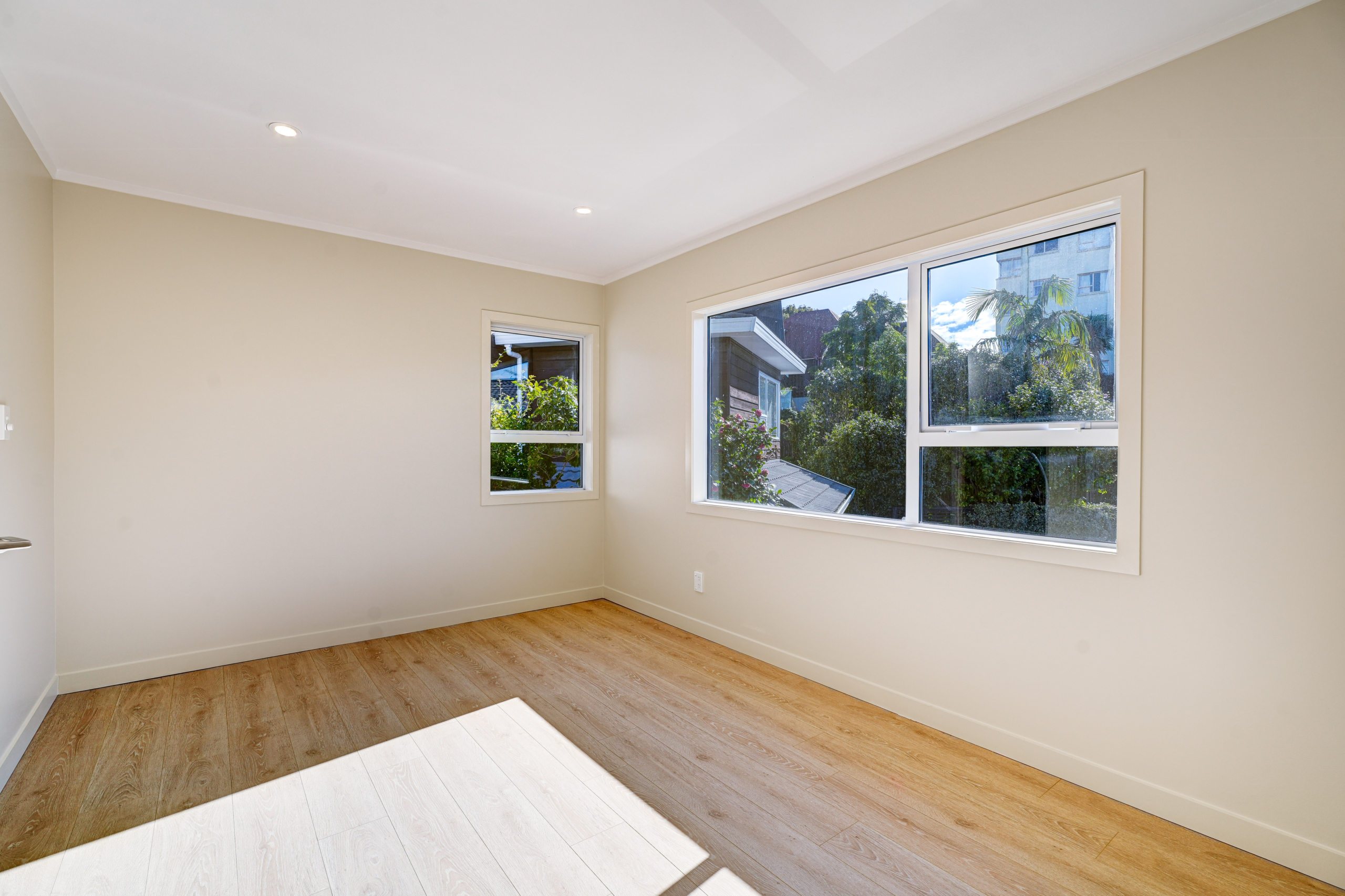 201465024__1778733181-84508-INTERIOR-9 Charming Cedar Home in Ideal Location