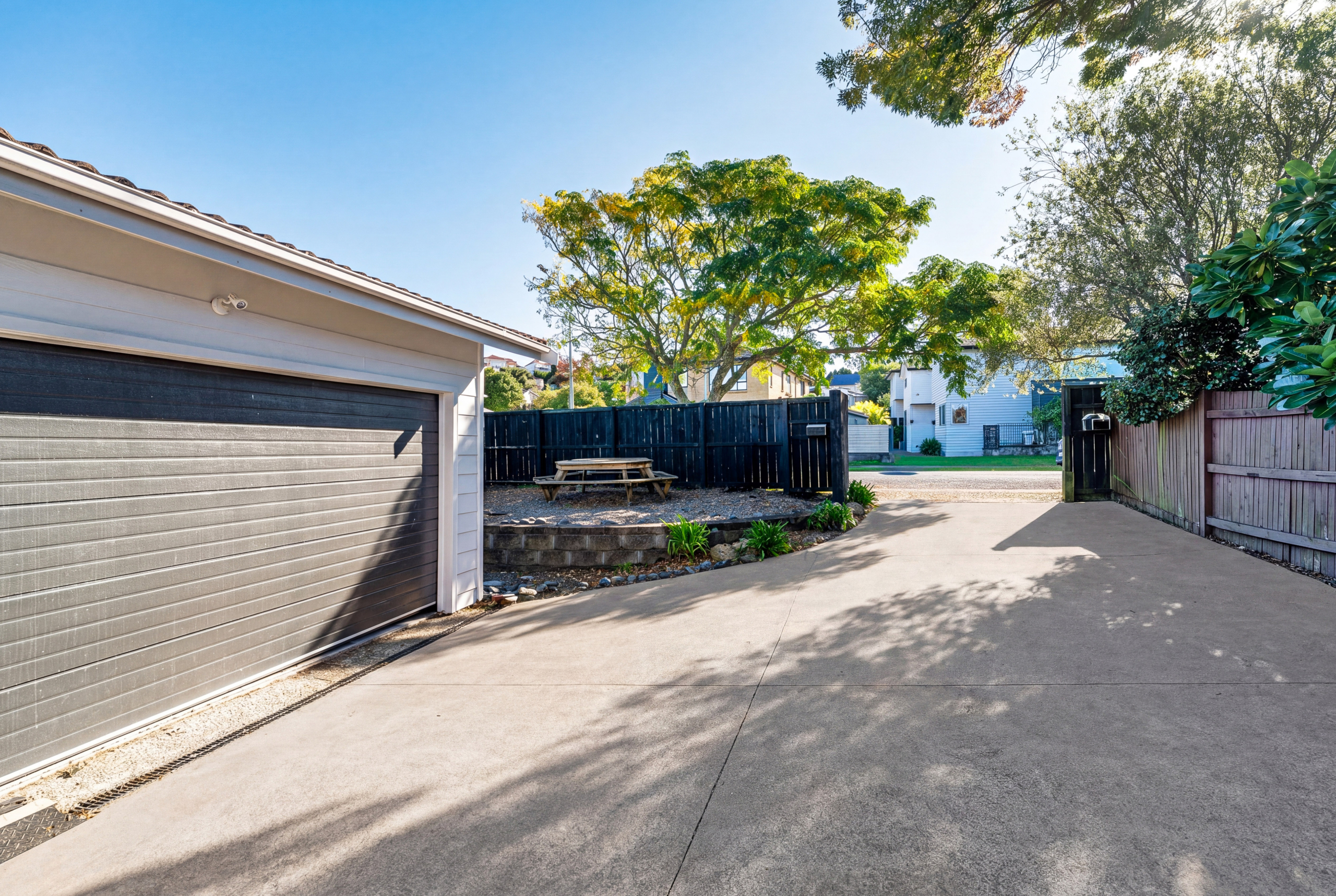 201737953__1779063978-49033-EXTERIOR-1 Parkside Single-Level Living