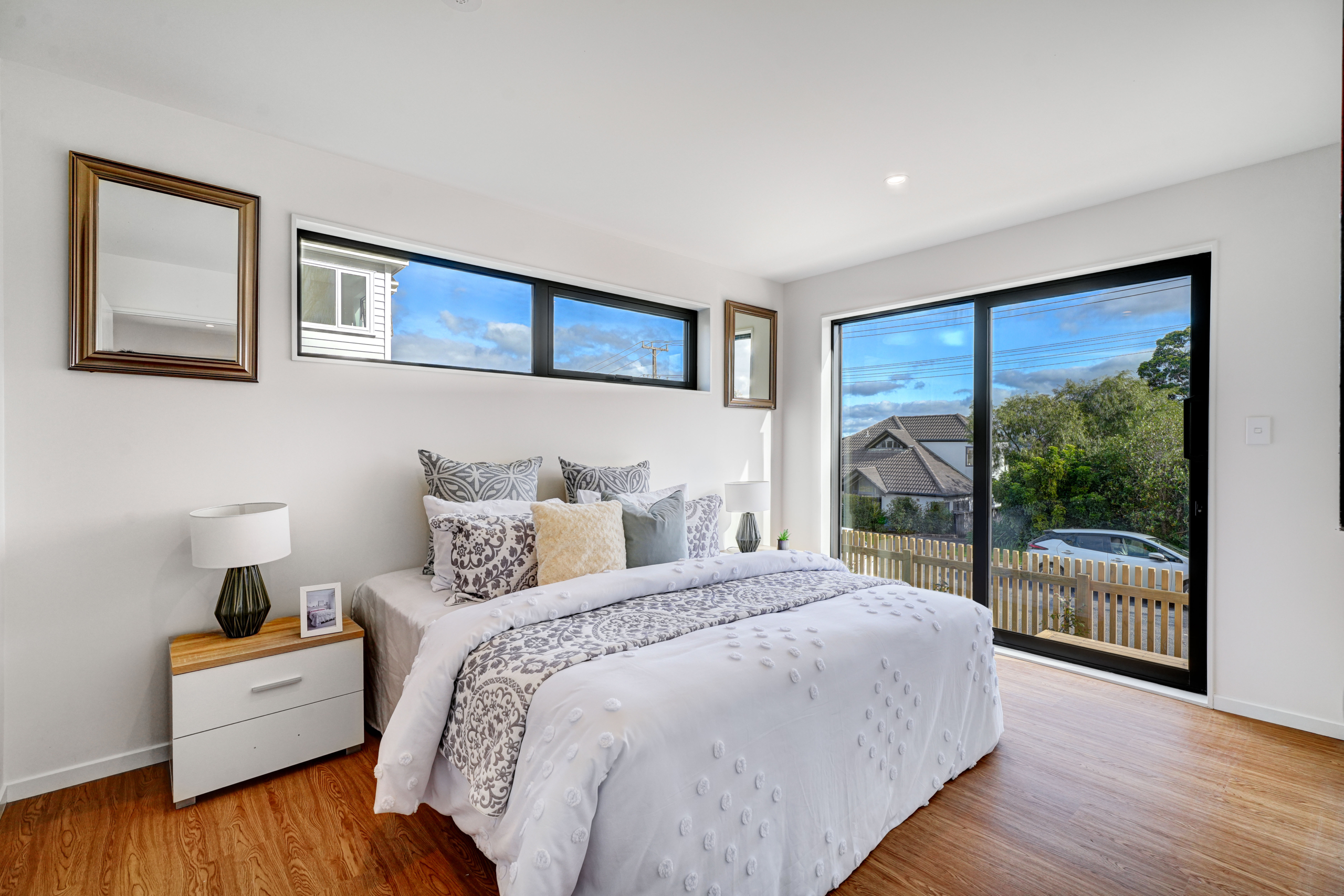203530532__1779940576-71075-INTERIOR-6 Dual Living in Double Westlake Zone
