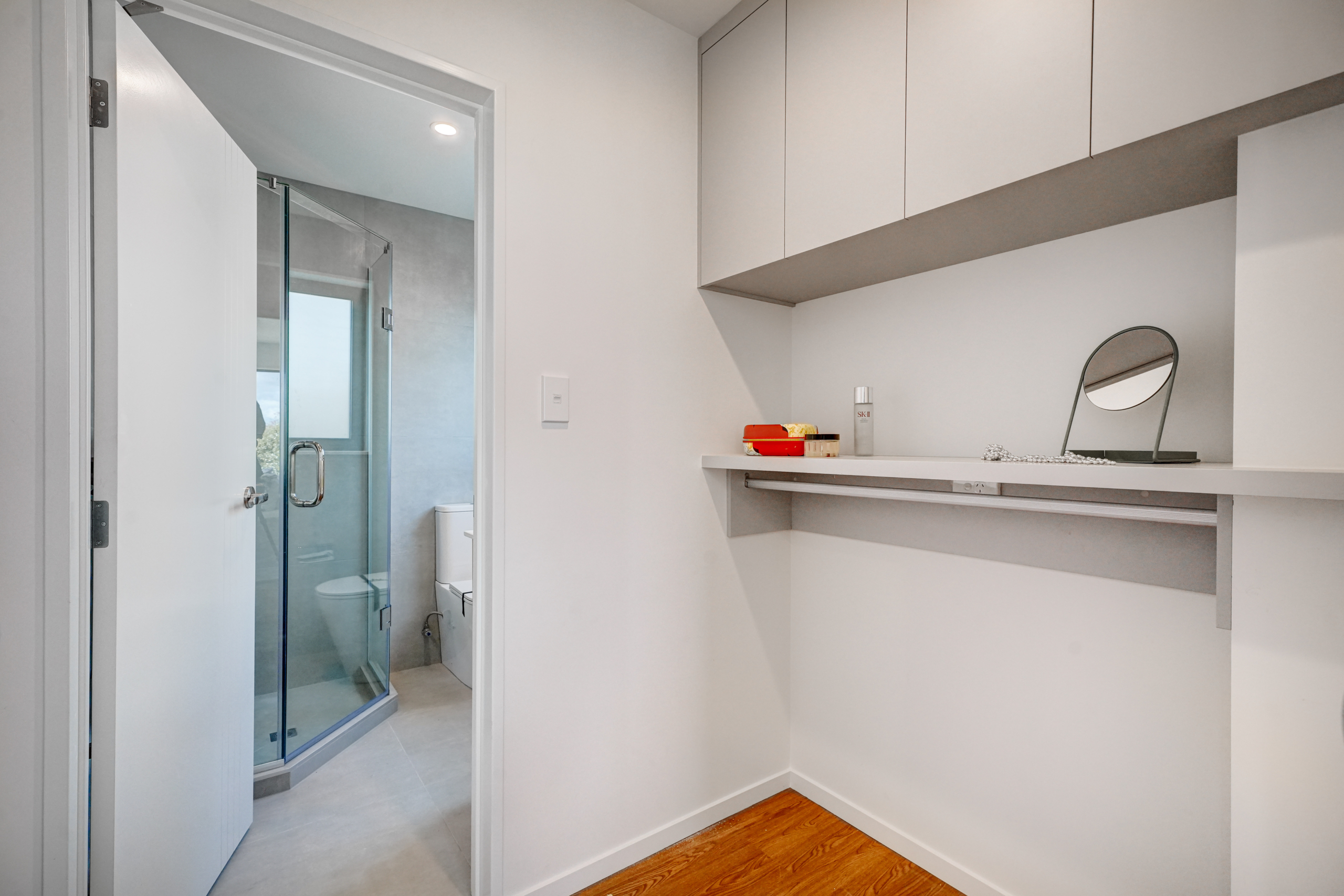 203530585__1779940580-264968-INTERIOR-8 Dual Living in Double Westlake Zone