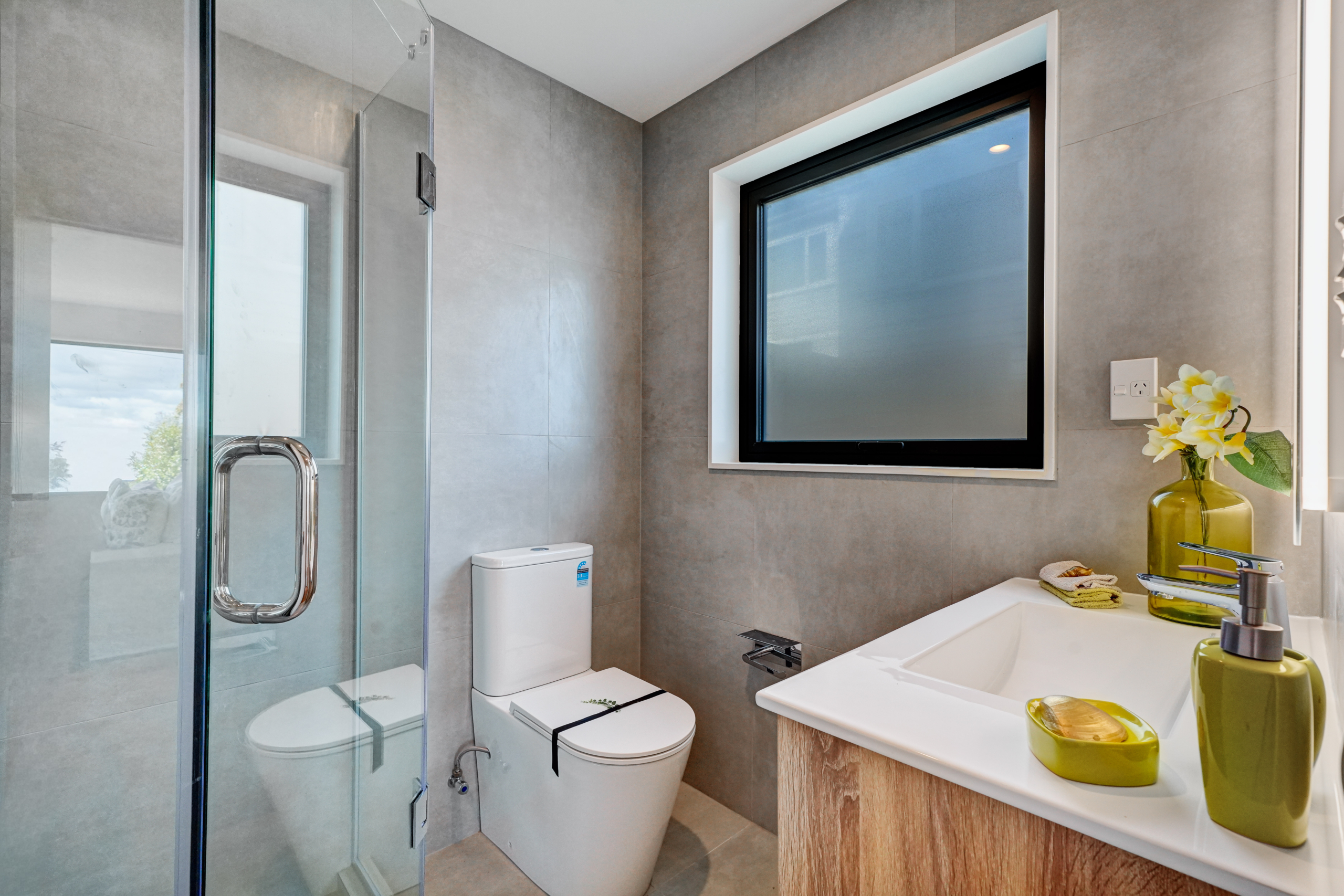 203530611__1779940583-83395-INTERIOR-9 Dual Living in Double Westlake Zone