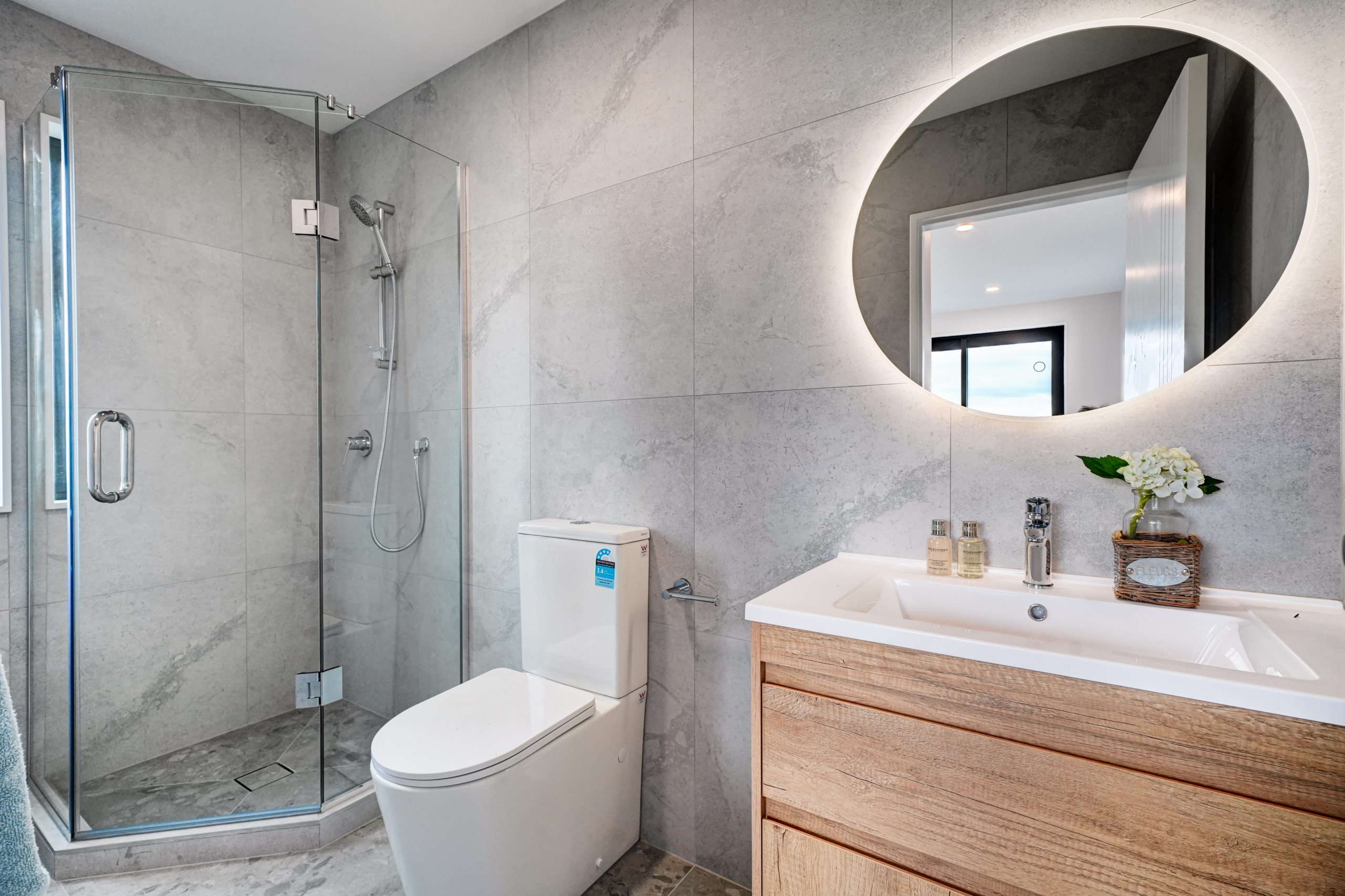 Standalone with Dual Masters | Flexible Living