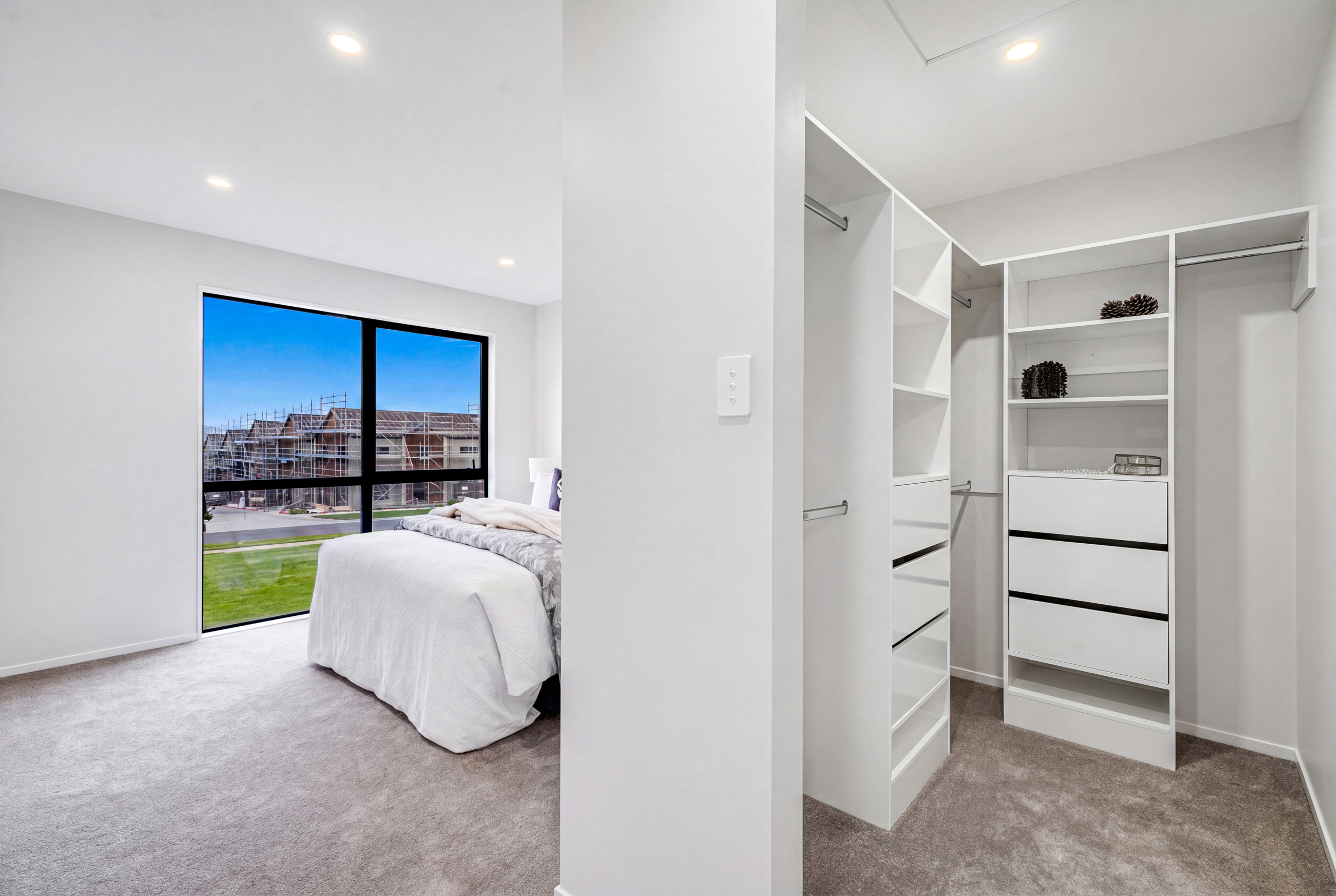 205857130__1781560033-11128-INTERIOR-5 Standalone with Dual Masters in Karaka Village
