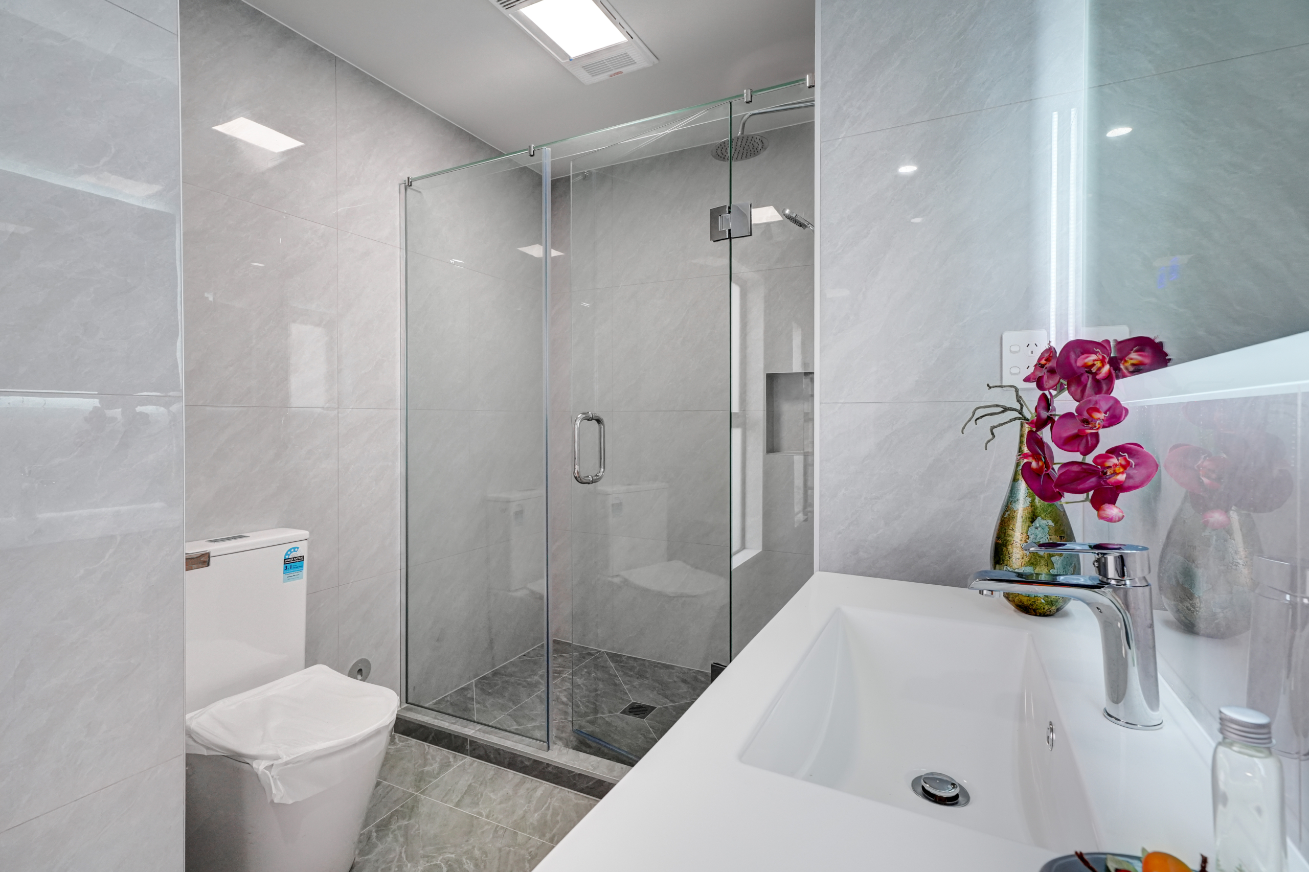 205857187__1781560053-23284-INTERIOR-16 Standalone with Dual Masters in Karaka Village